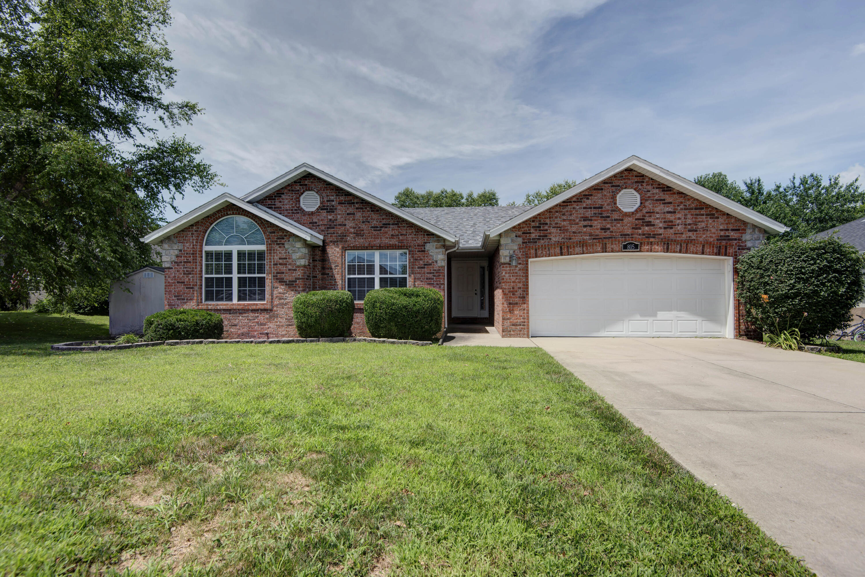 805 South Benson Place Property Photo 1