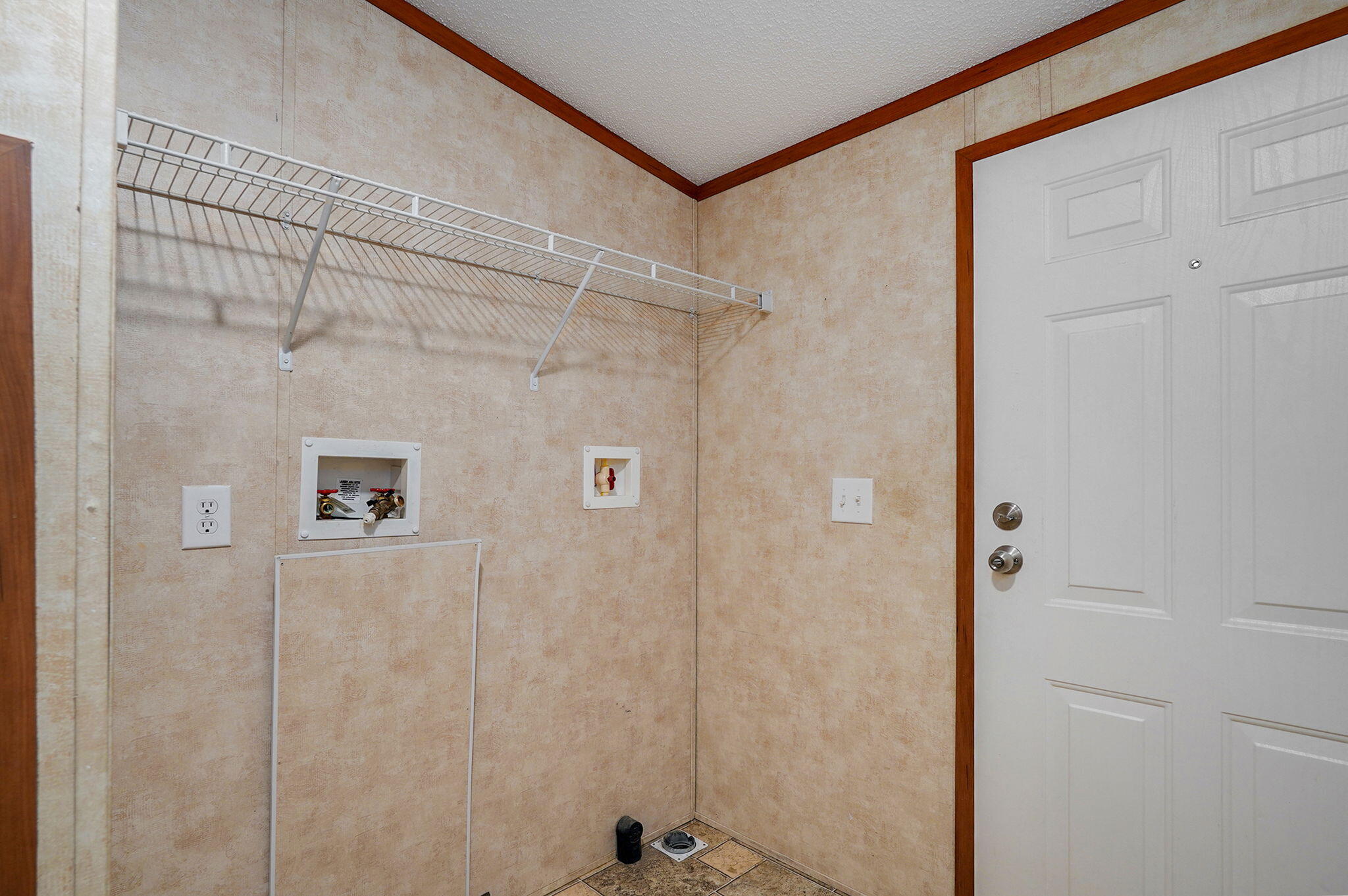 23214 State Highway 174 Property Photo 21