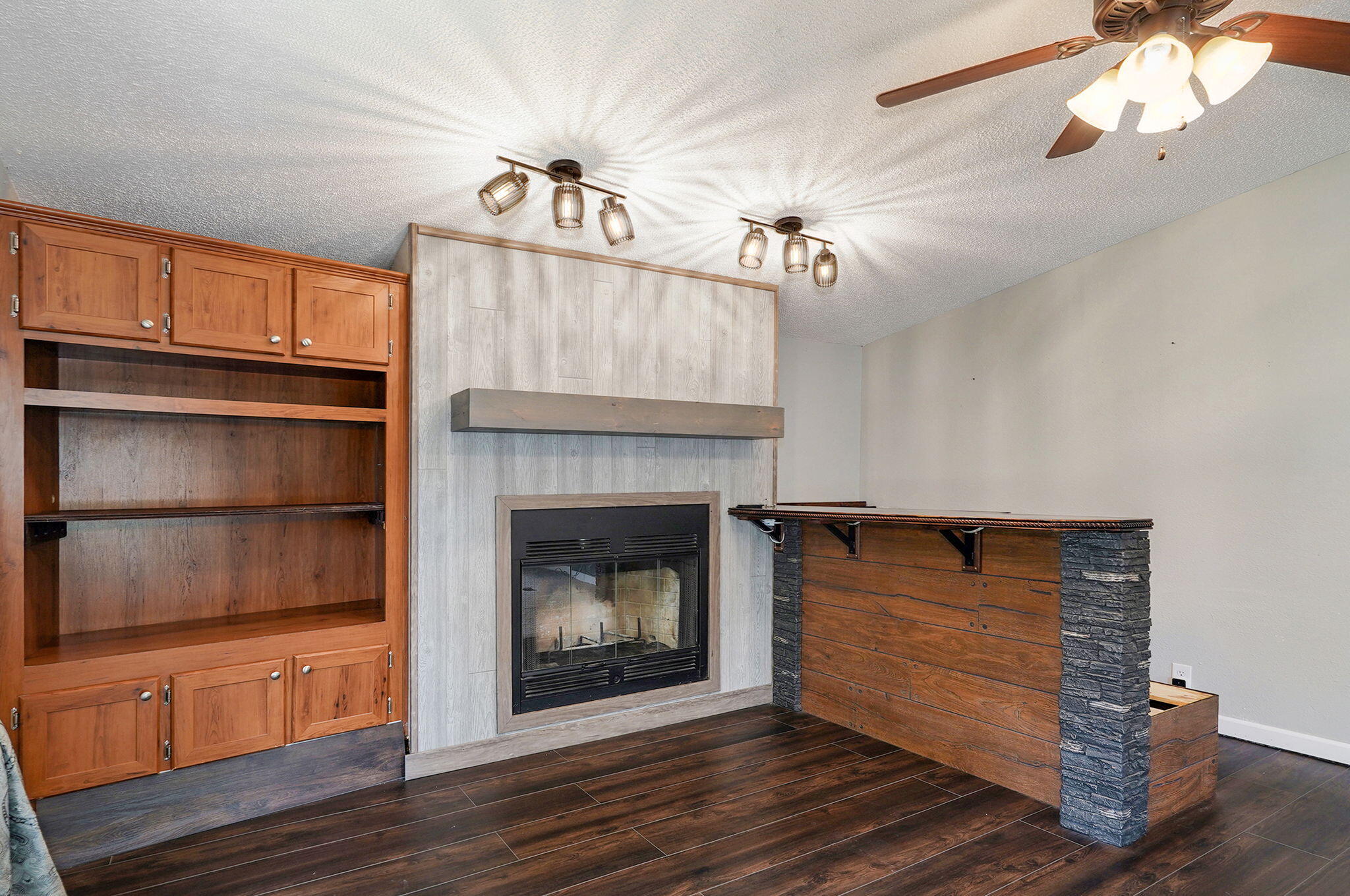 23214 State Highway 174 Property Photo 24