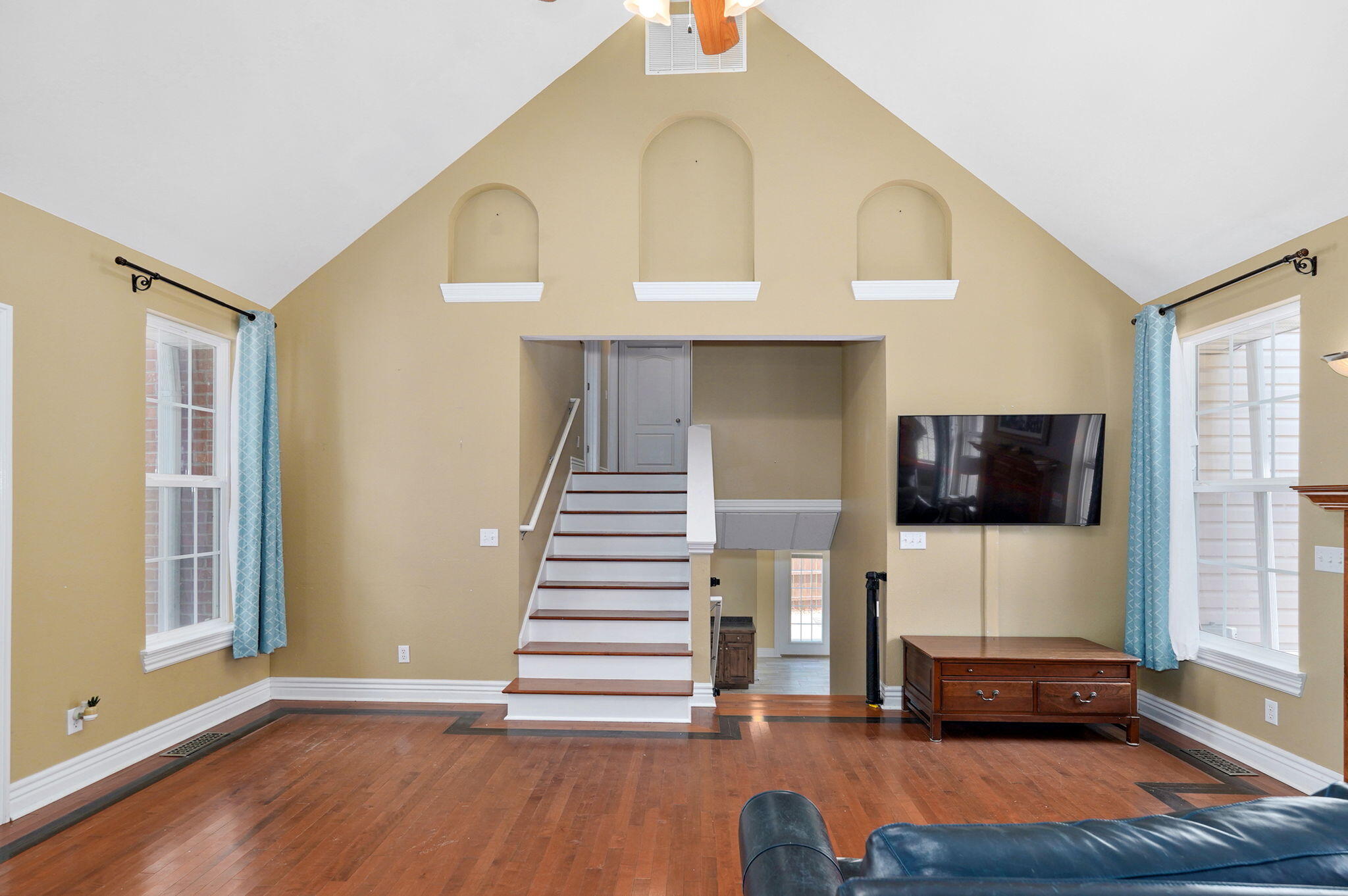 823 Mcvey Street Property Photo 8