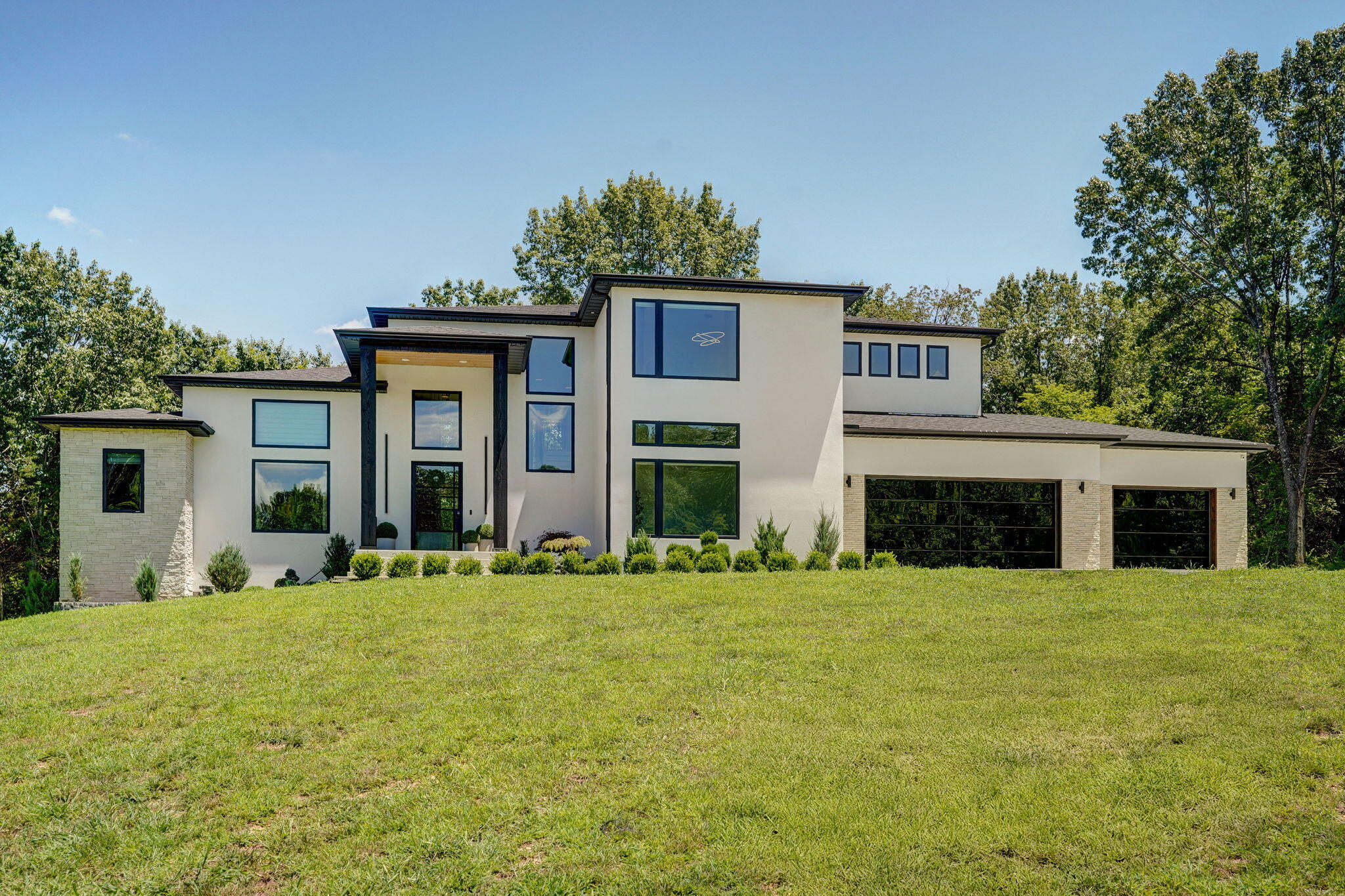 104 Walnut Hill Lane