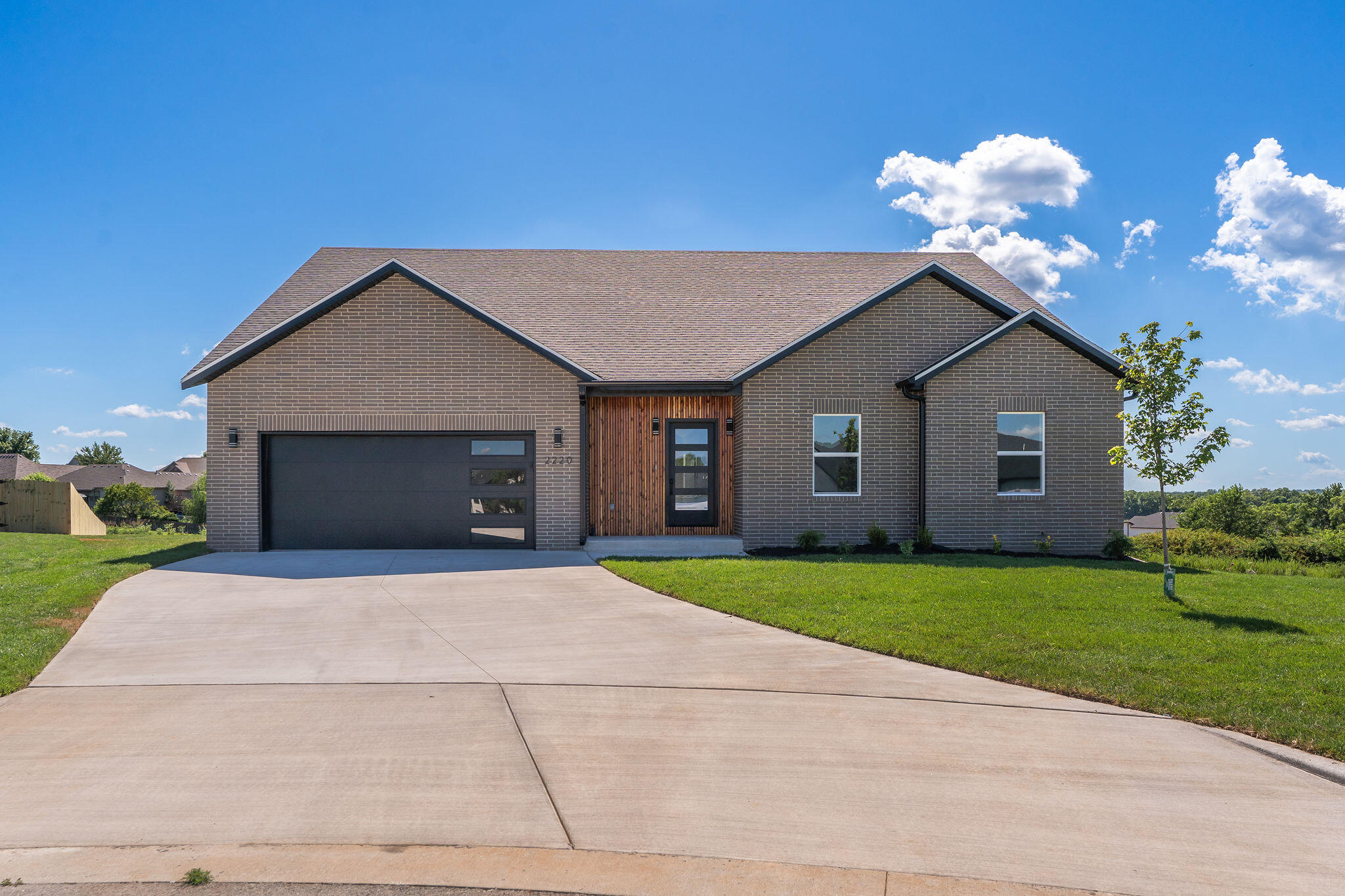 2220 West Braxton Court Property Photo 1