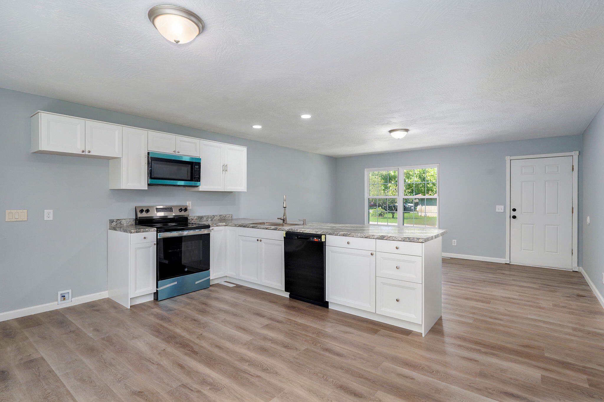1020 Gretchen Street Property Photo 6