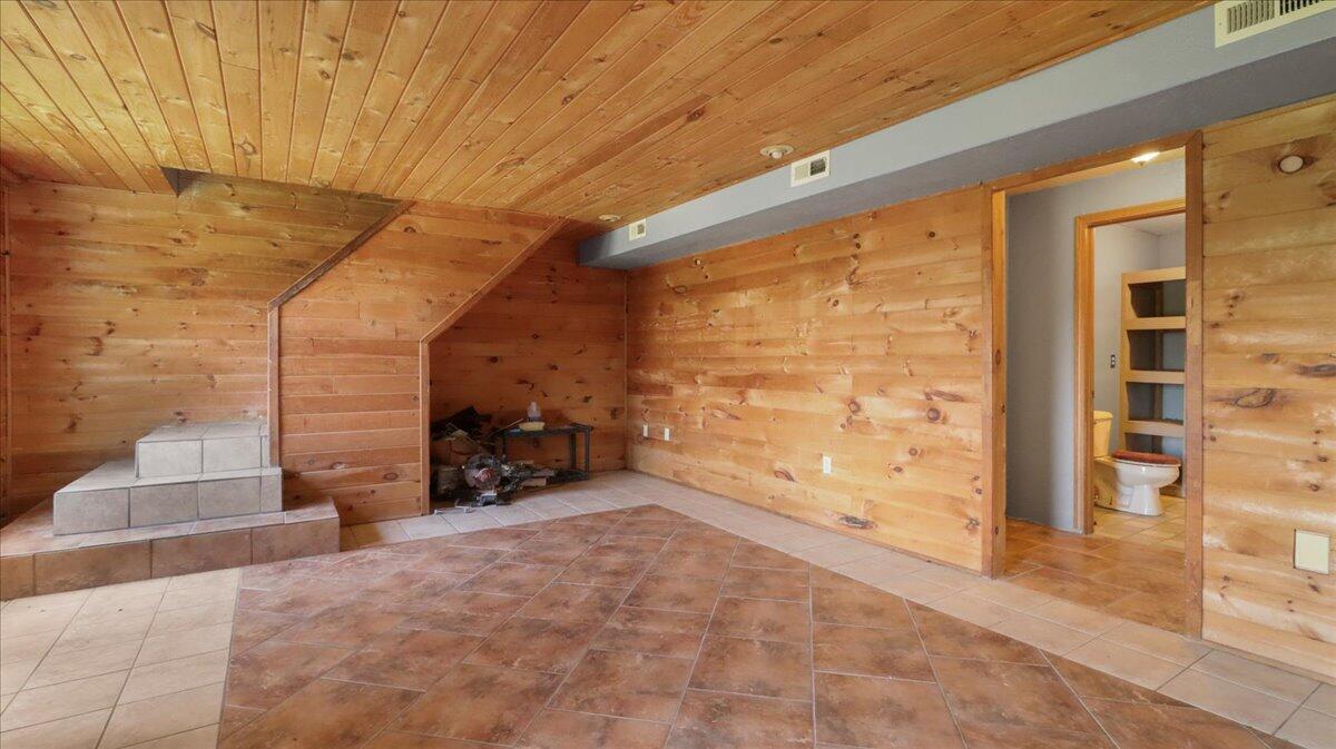 1647 County Road 1030 Property Photo 6