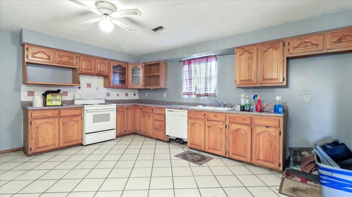 1647 County Road 1030 Property Photo 7