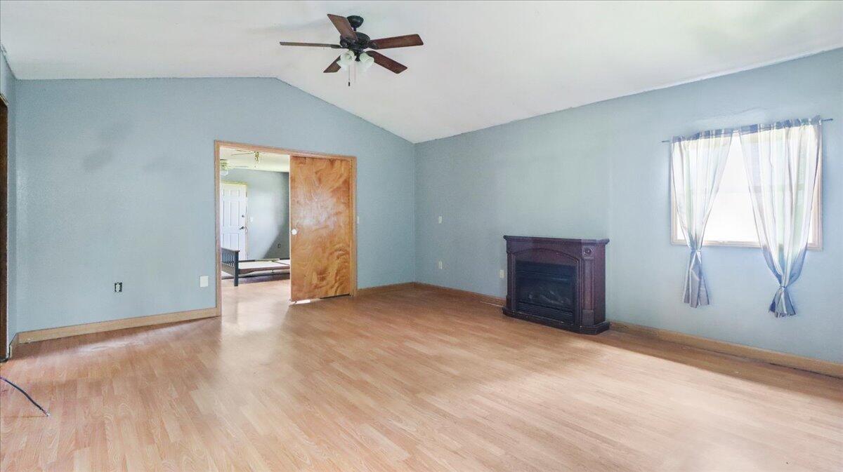 1647 County Road 1030 Property Photo 14