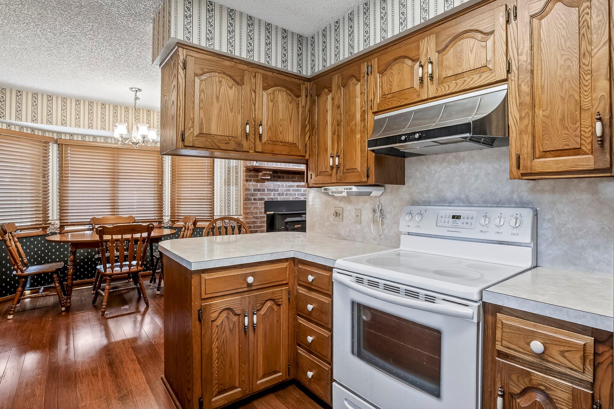 2812 East Linwood Street Property Photo 13