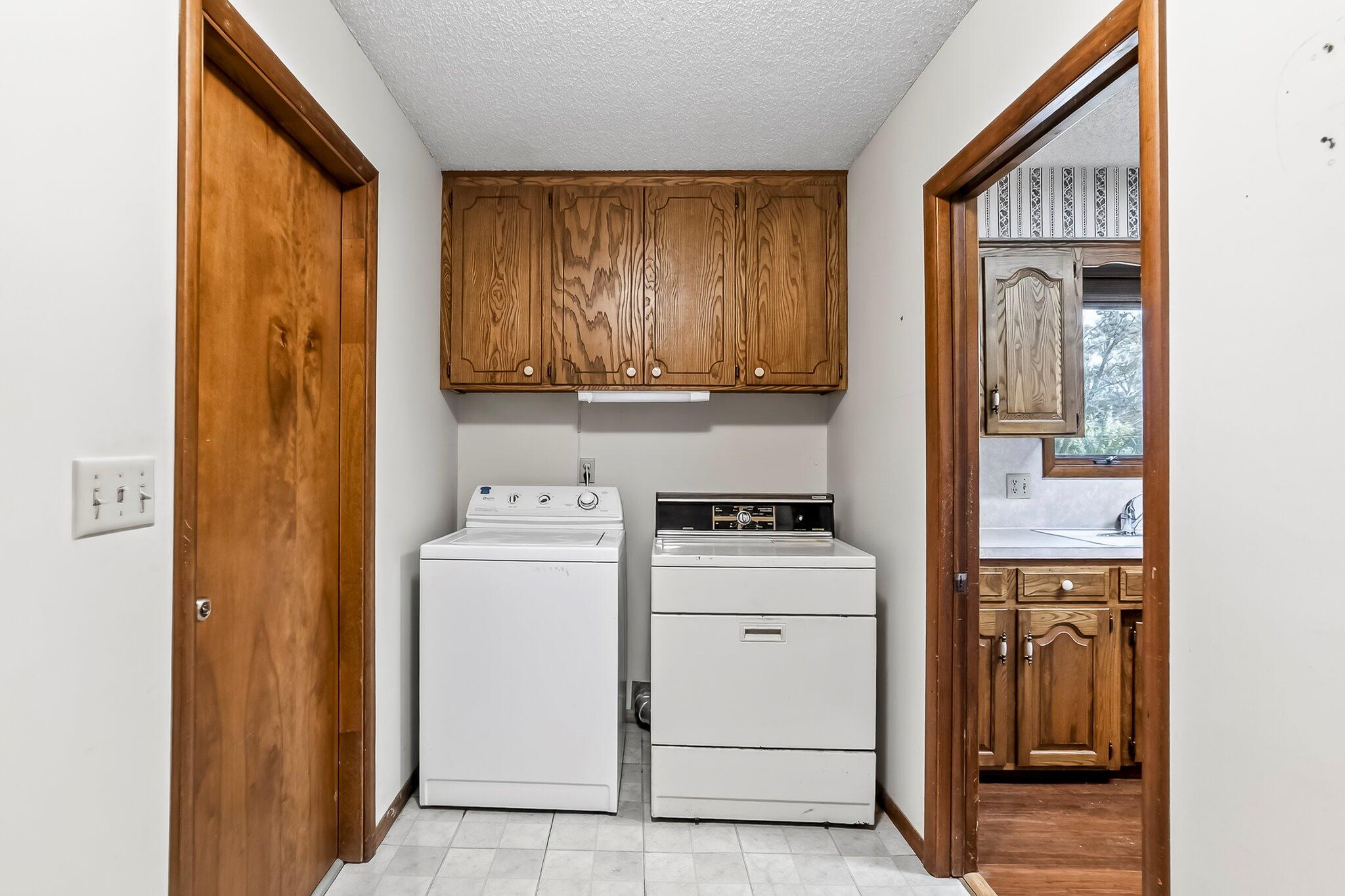 2812 East Linwood Street Property Photo 15