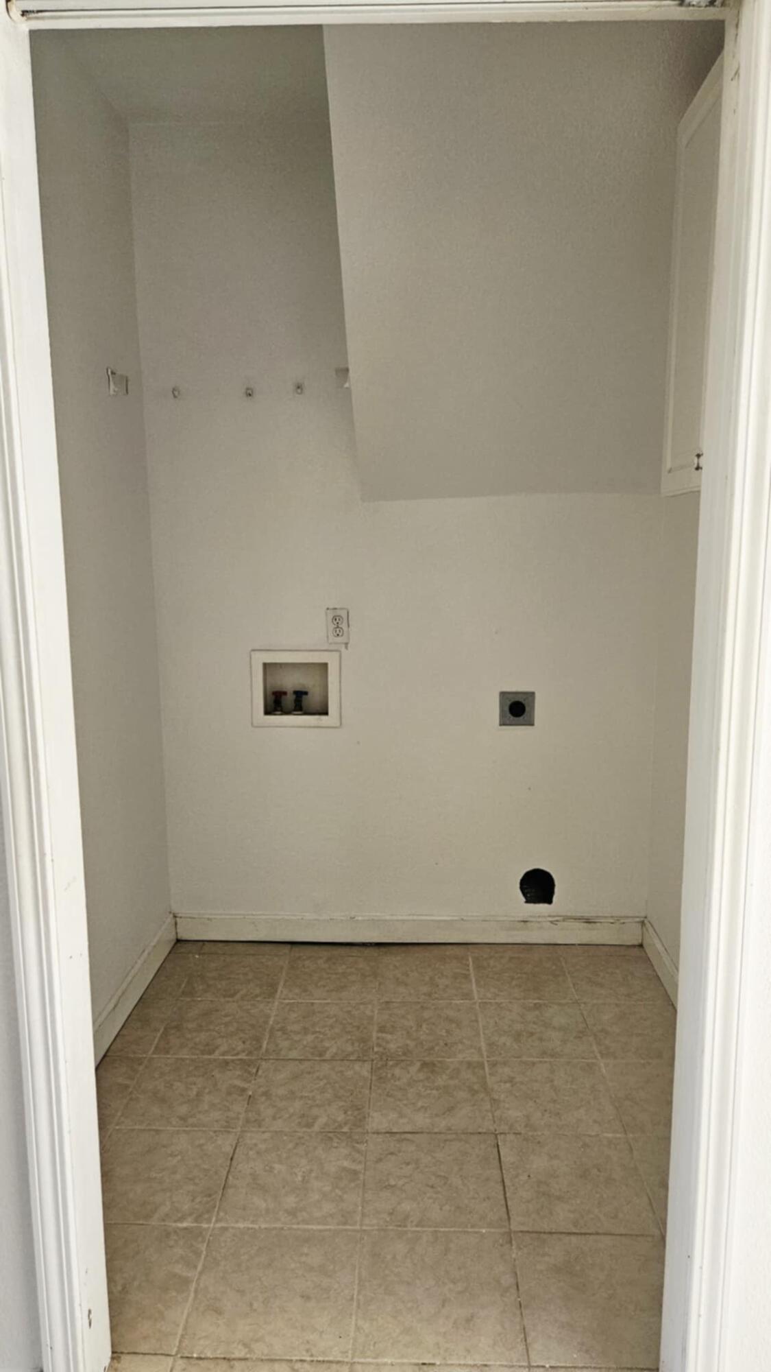 111 West 8th Street Property Photo 21