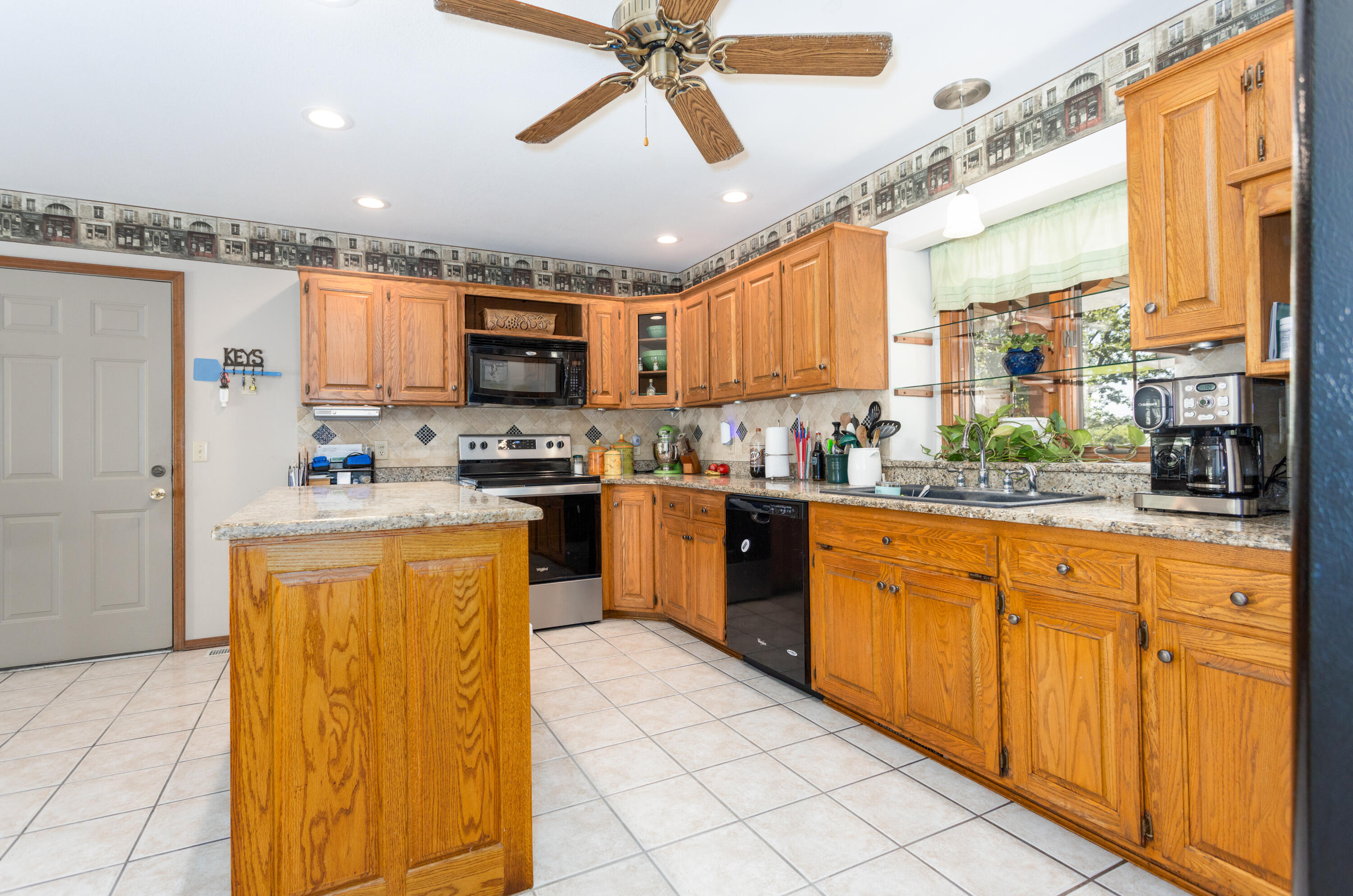 6337 South Farm Road 31 Property Photo 13