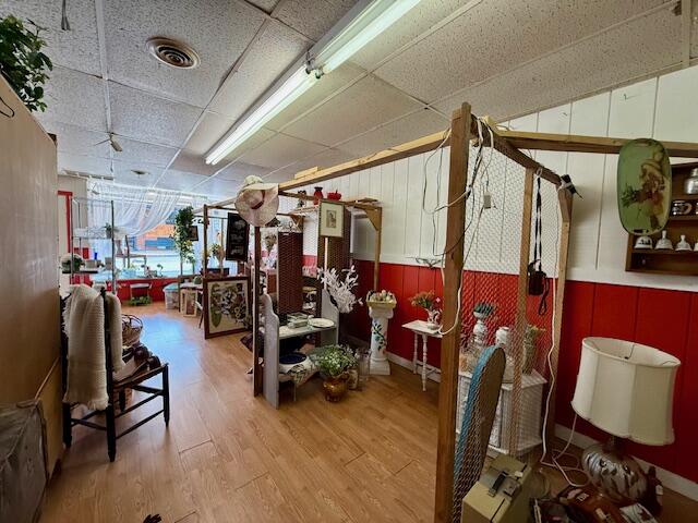 123 North Oak Street Property Photo 5