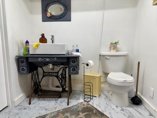 123 North Oak Street Property Photo 6