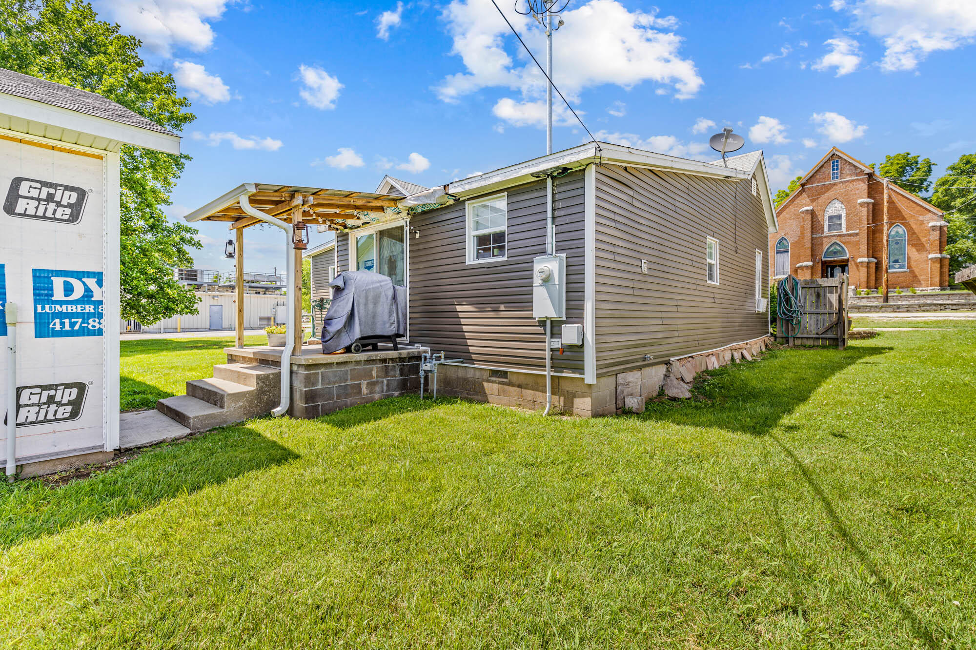 208 East Washington Street Property Photo 16