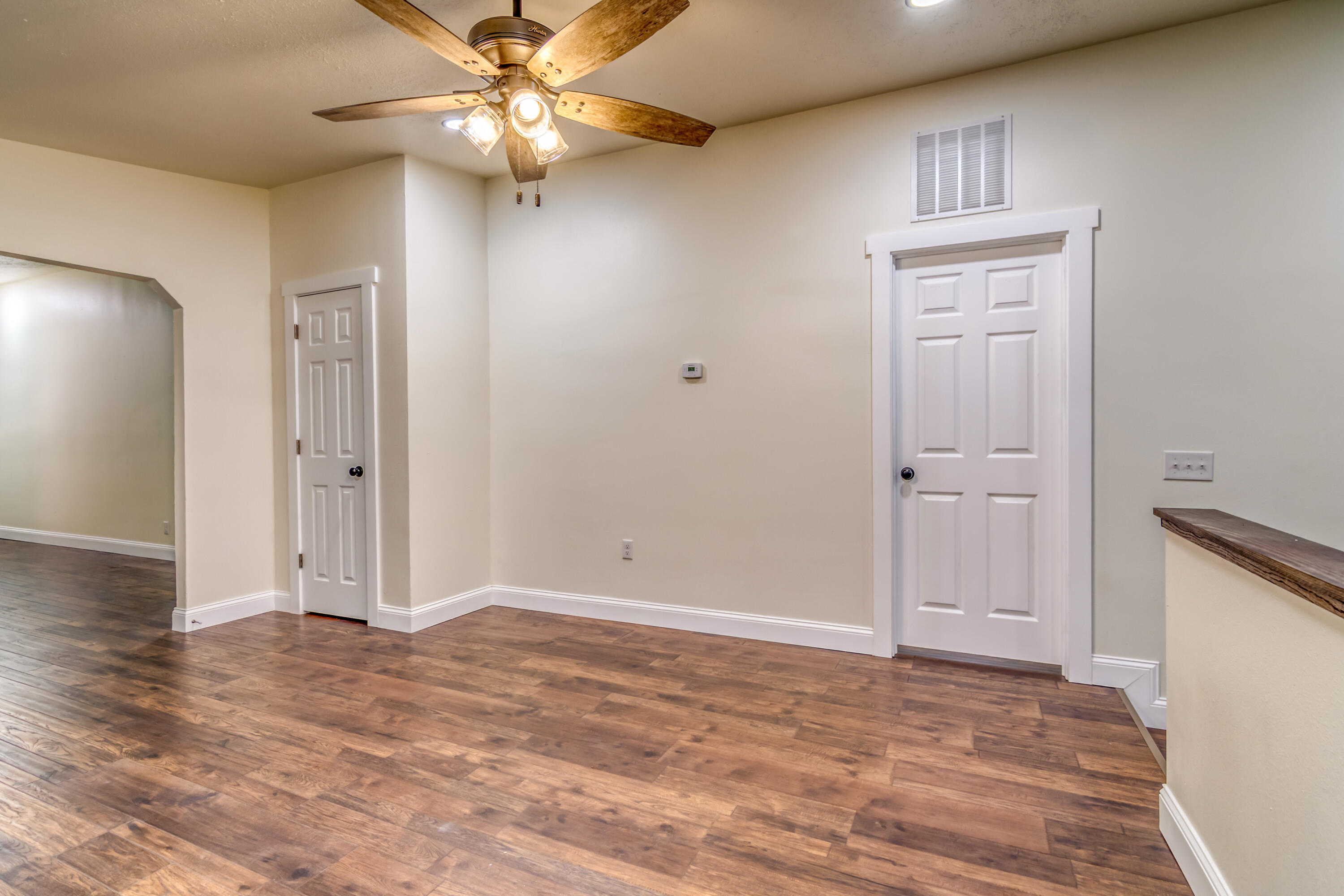 780 Aaron Way Property Photo 10