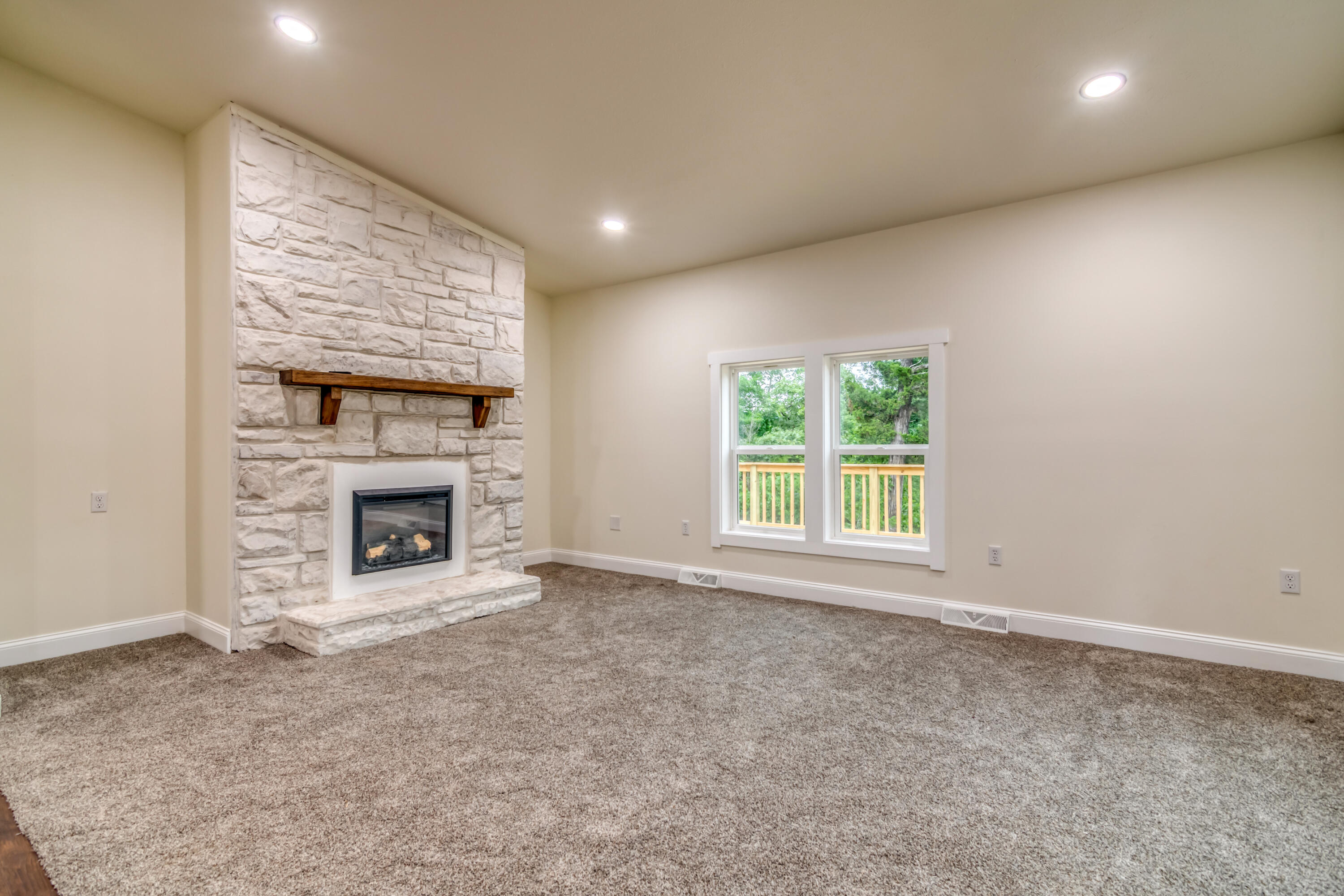 780 Aaron Way Property Photo 19