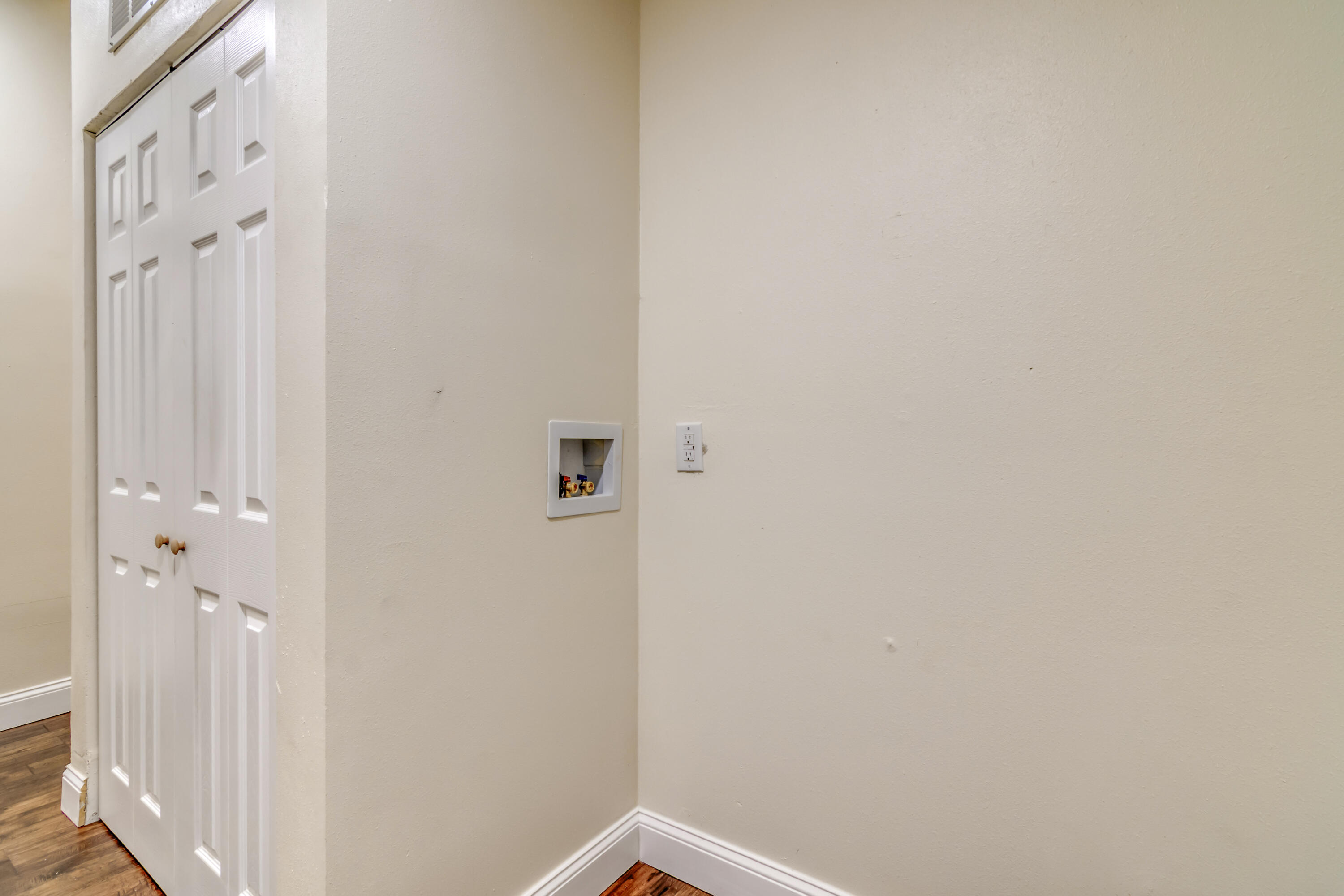 780 Aaron Way Property Photo 22