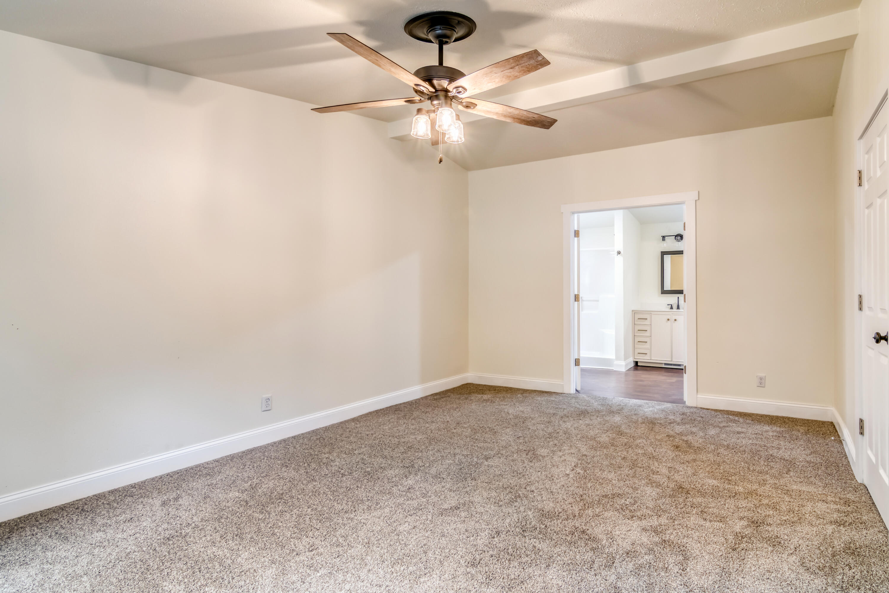 780 Aaron Way Property Photo 31