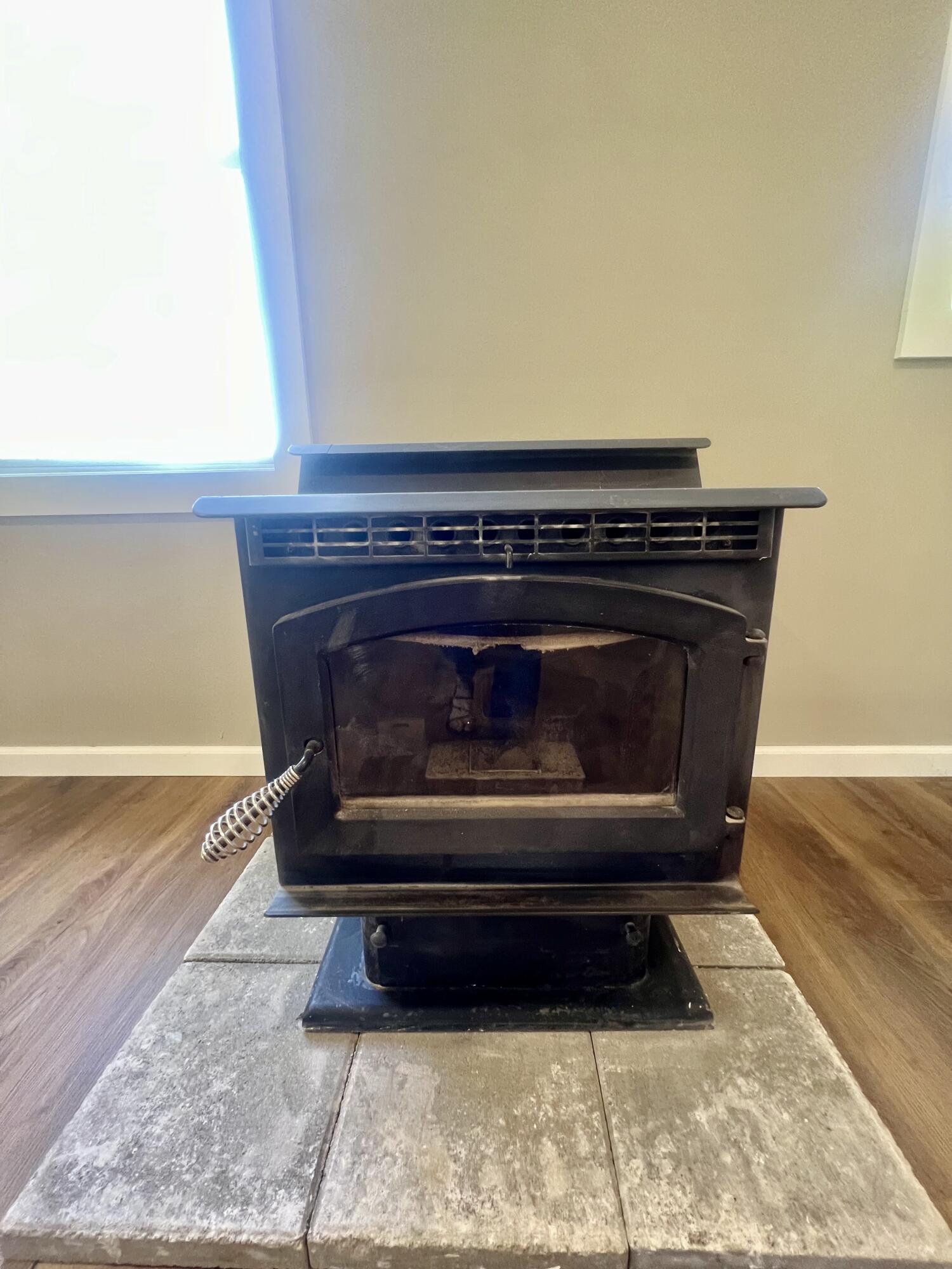 711 West Woodbine Road Property Photo 12