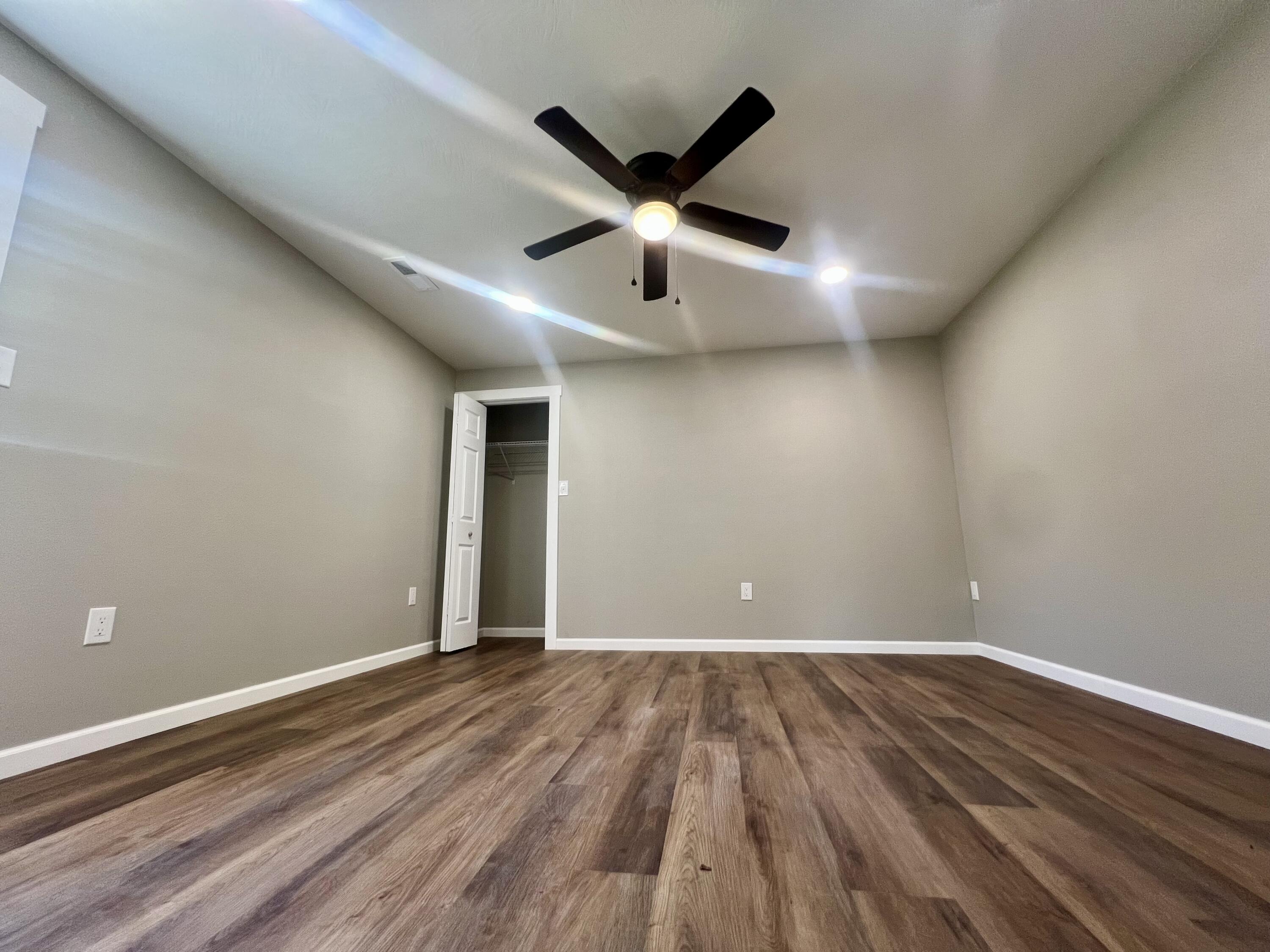711 West Woodbine Road Property Photo 22