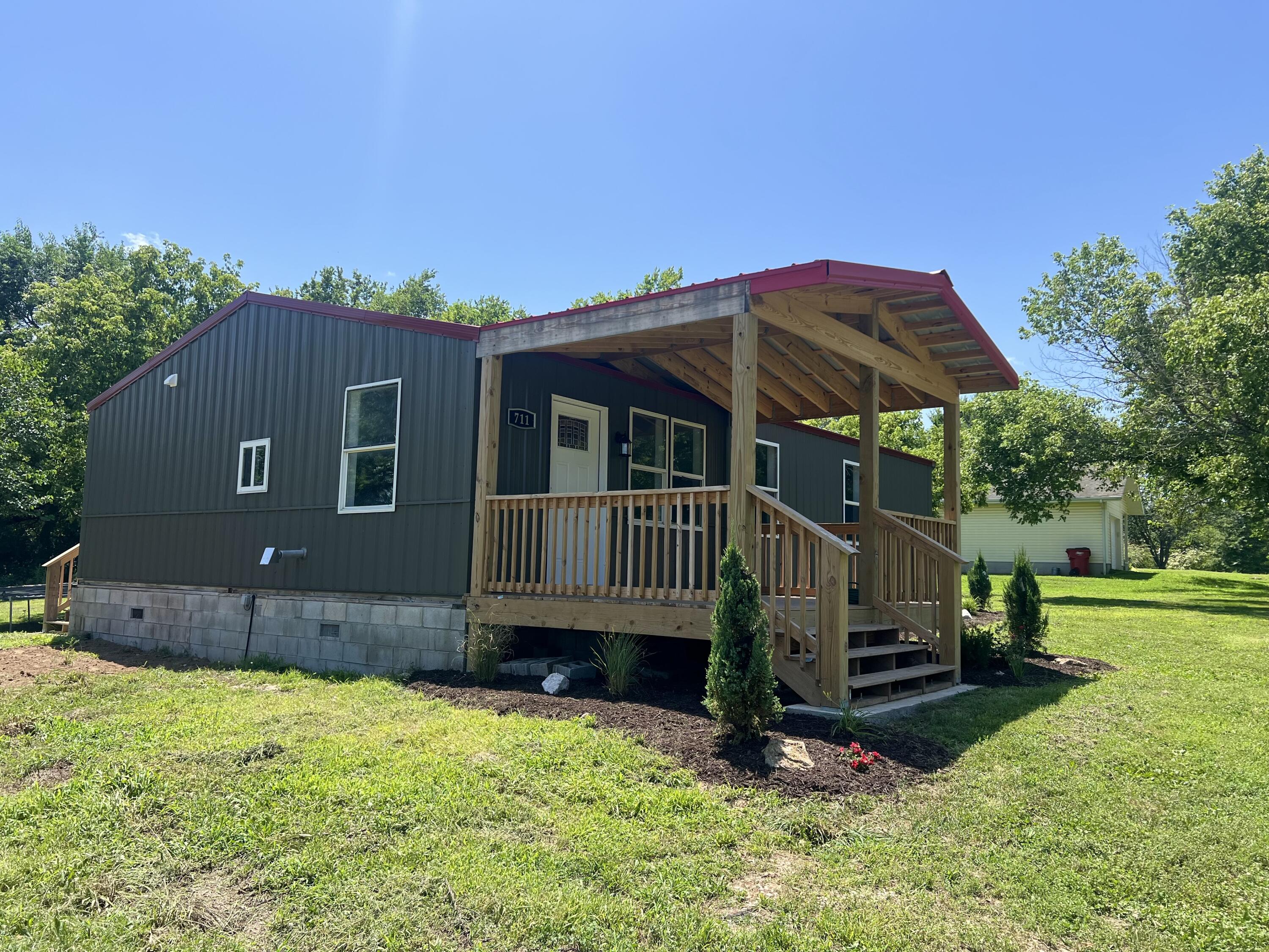 711 West Woodbine Road Property Photo 36