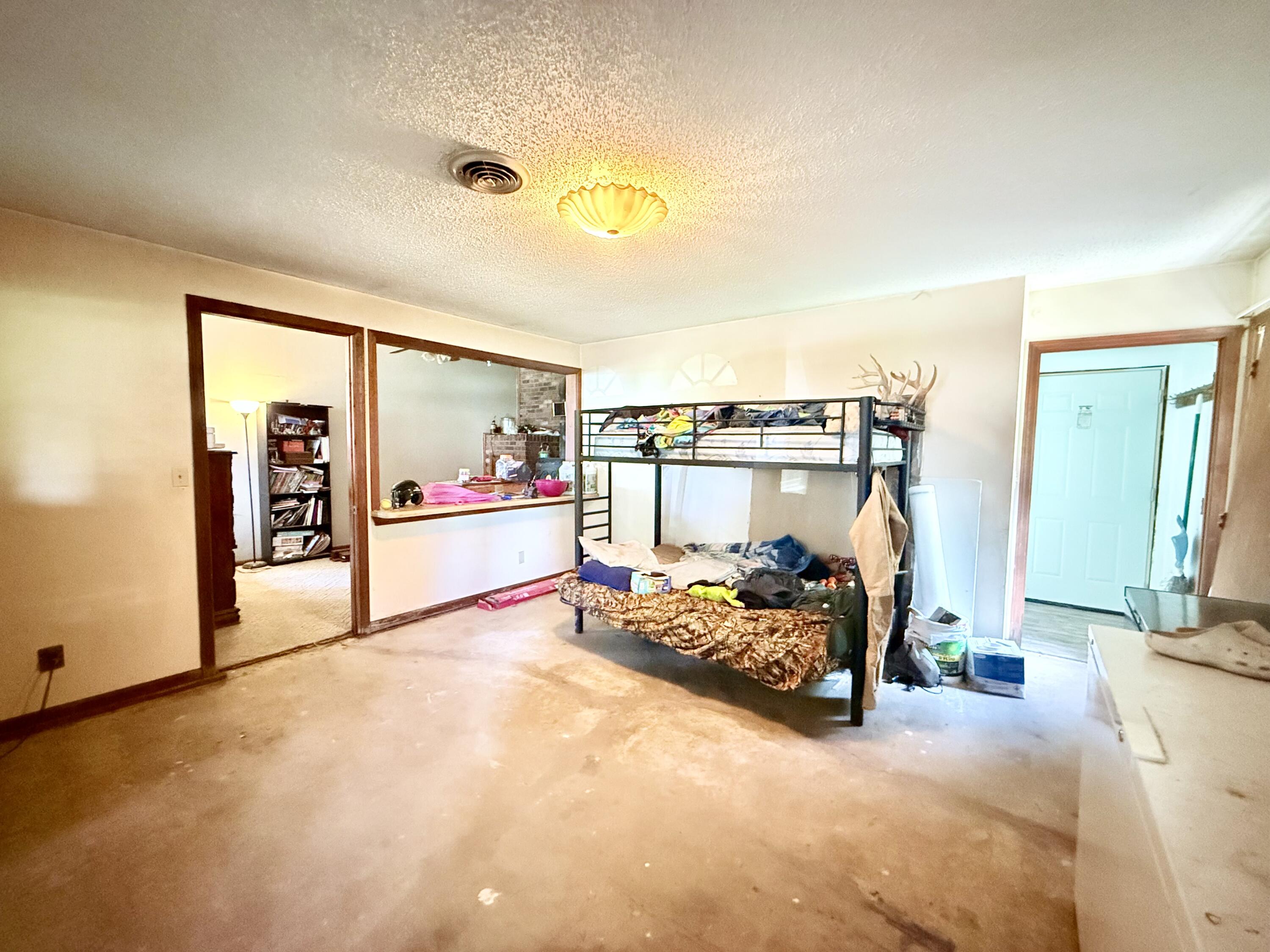 651 Plainview Drive Property Photo 16