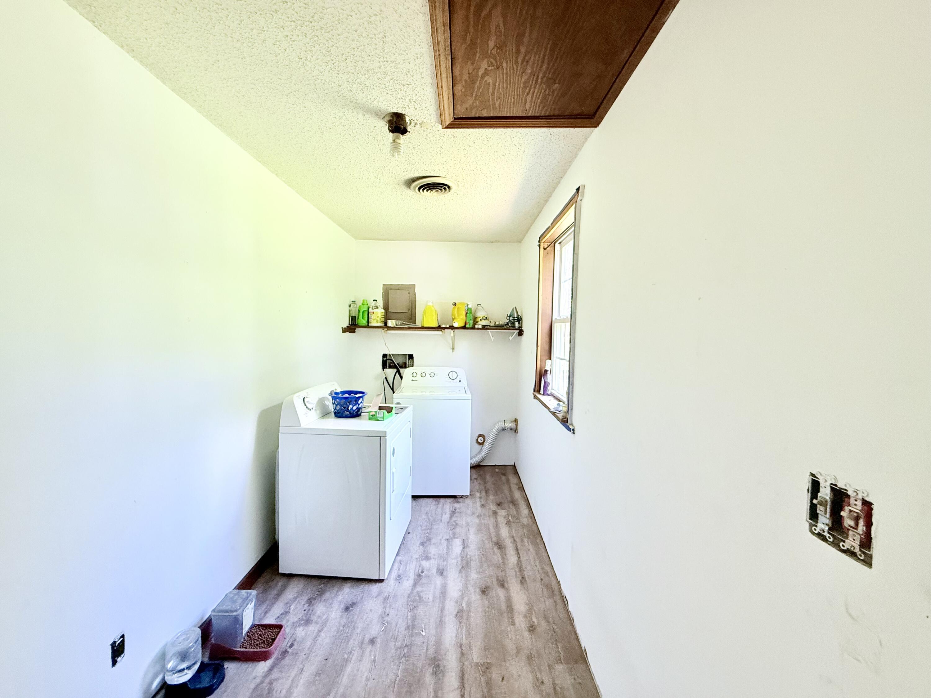 651 Plainview Drive Property Photo 17