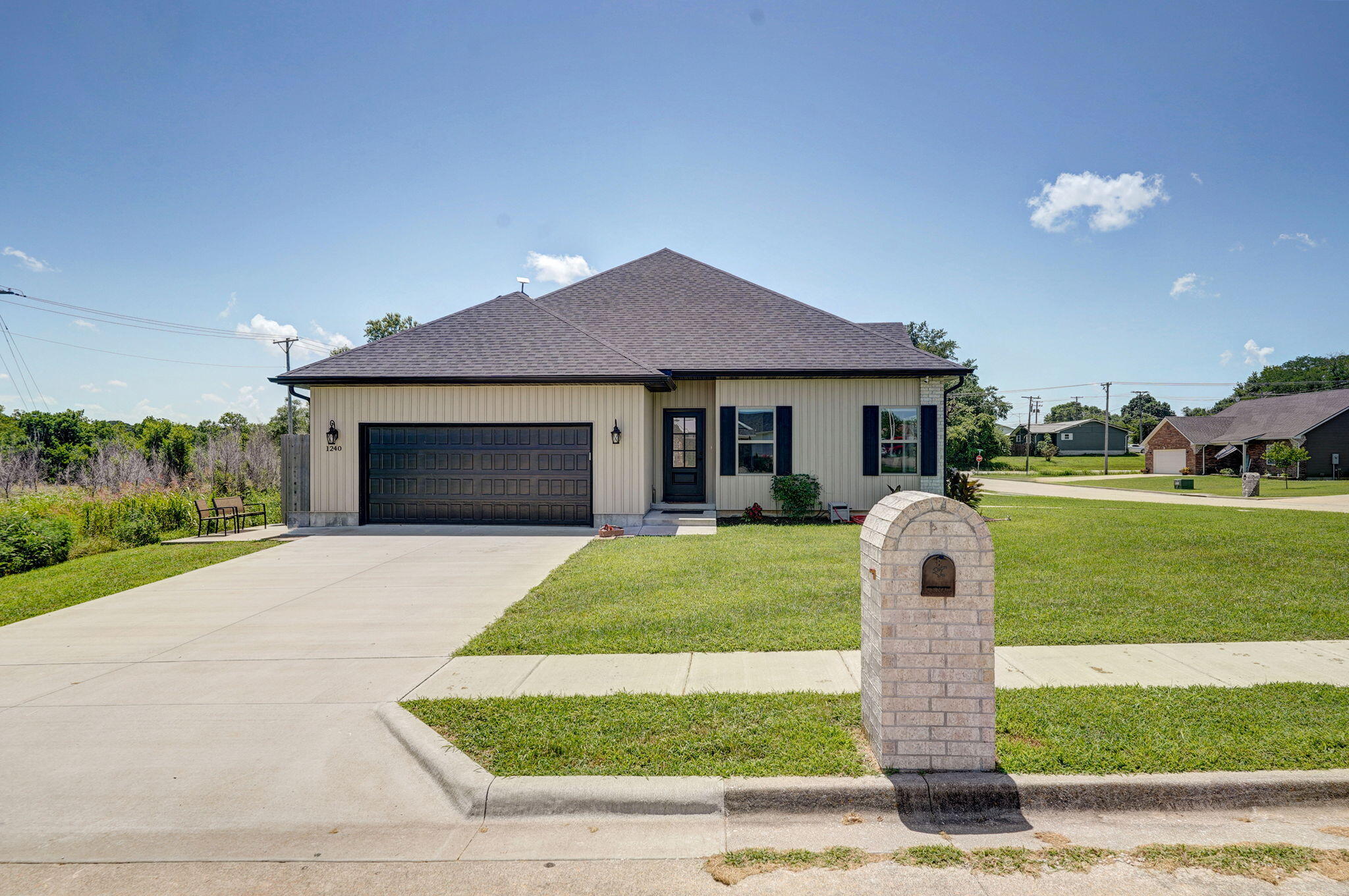 1240 East Keeling Place Property Photo 1