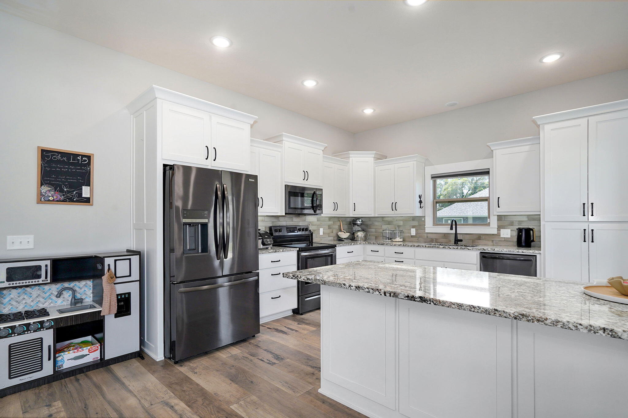 1240 East Keeling Place Property Photo 15