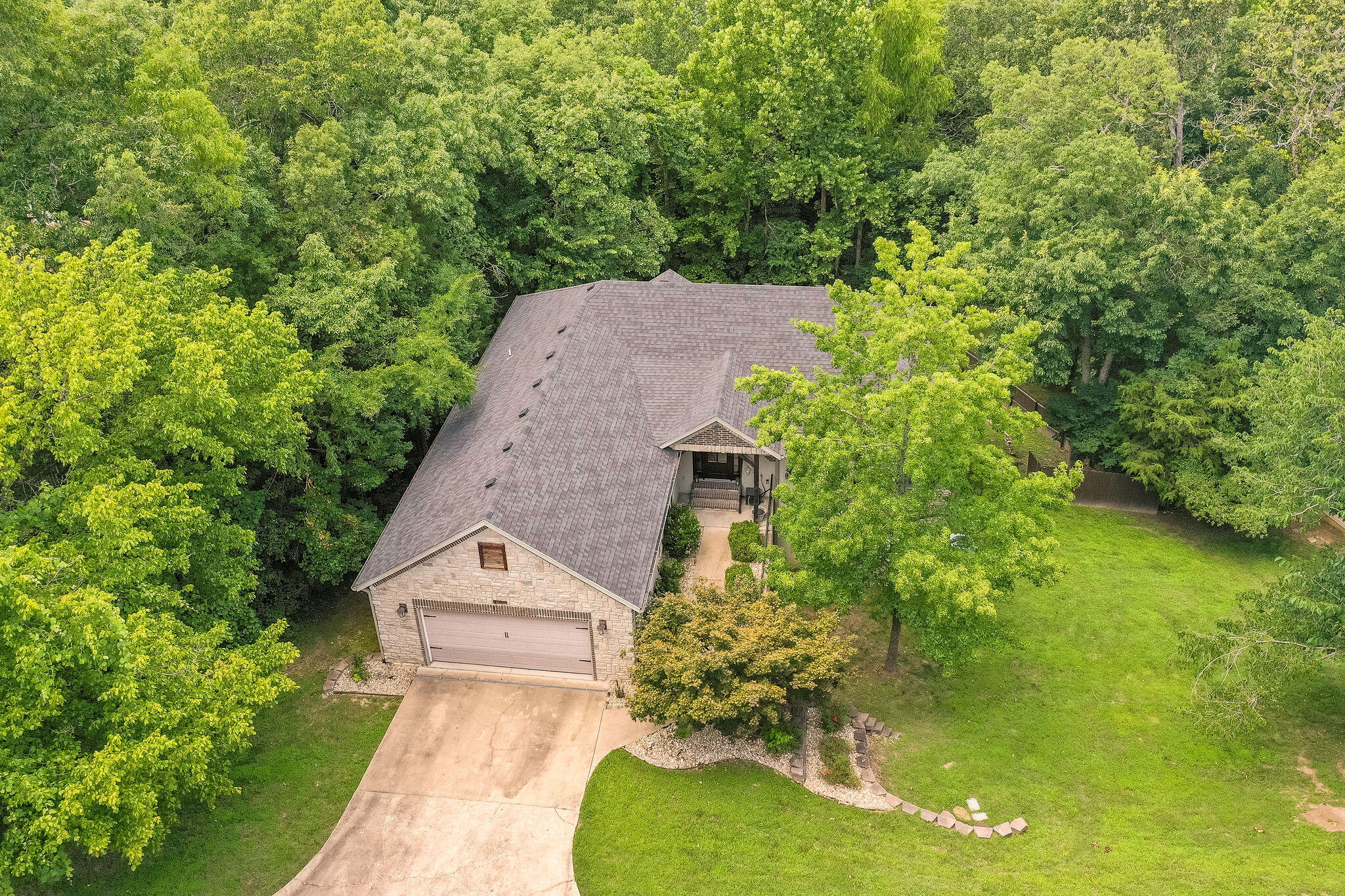 277 Country Bluff Drive Property Photo 1