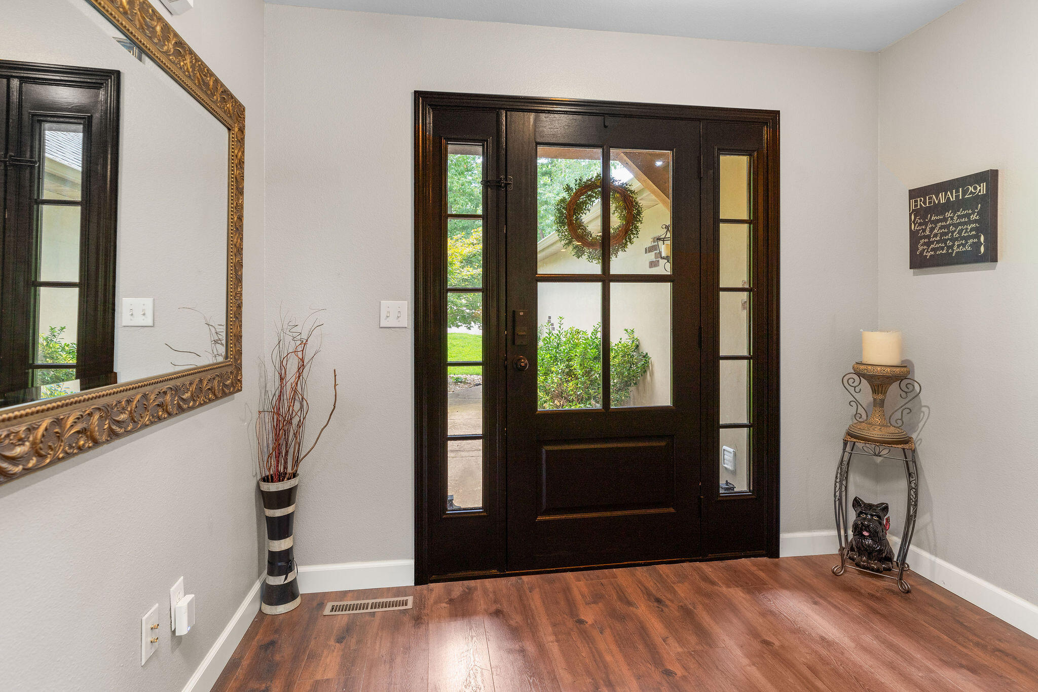 277 Country Bluff Drive Property Photo 6