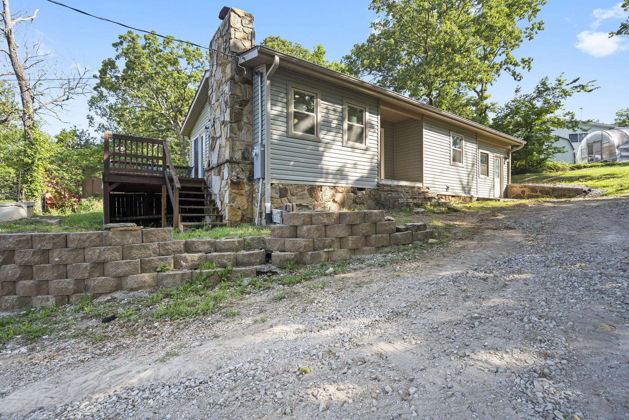 594 Labradore Lane Property Photo 3