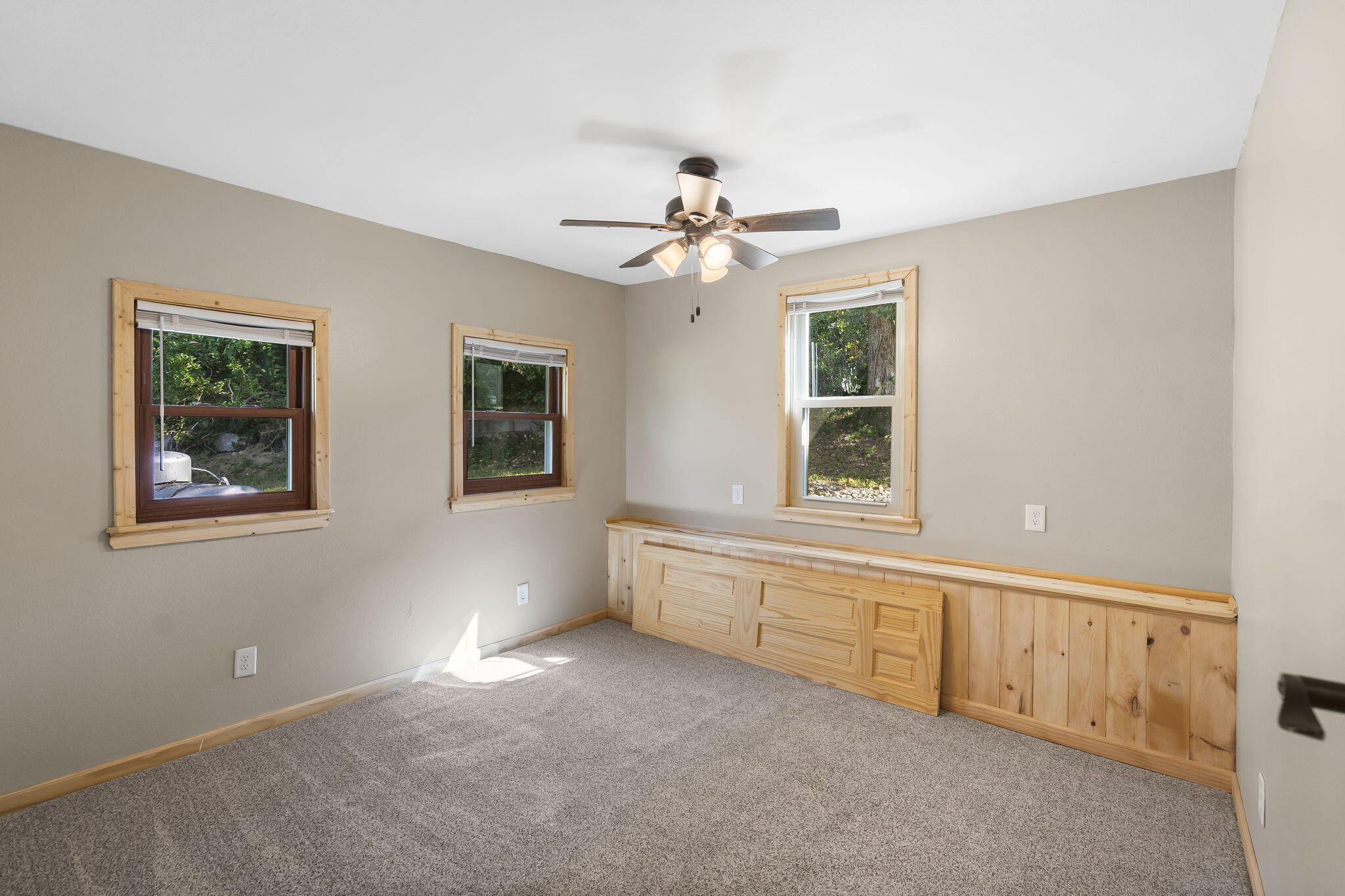 594 Labradore Lane Property Photo 18