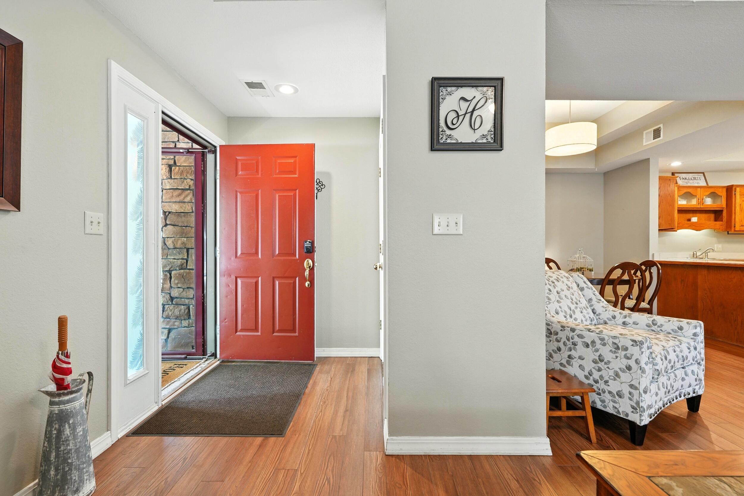 7815 Cozy Cove Road Property Photo 2