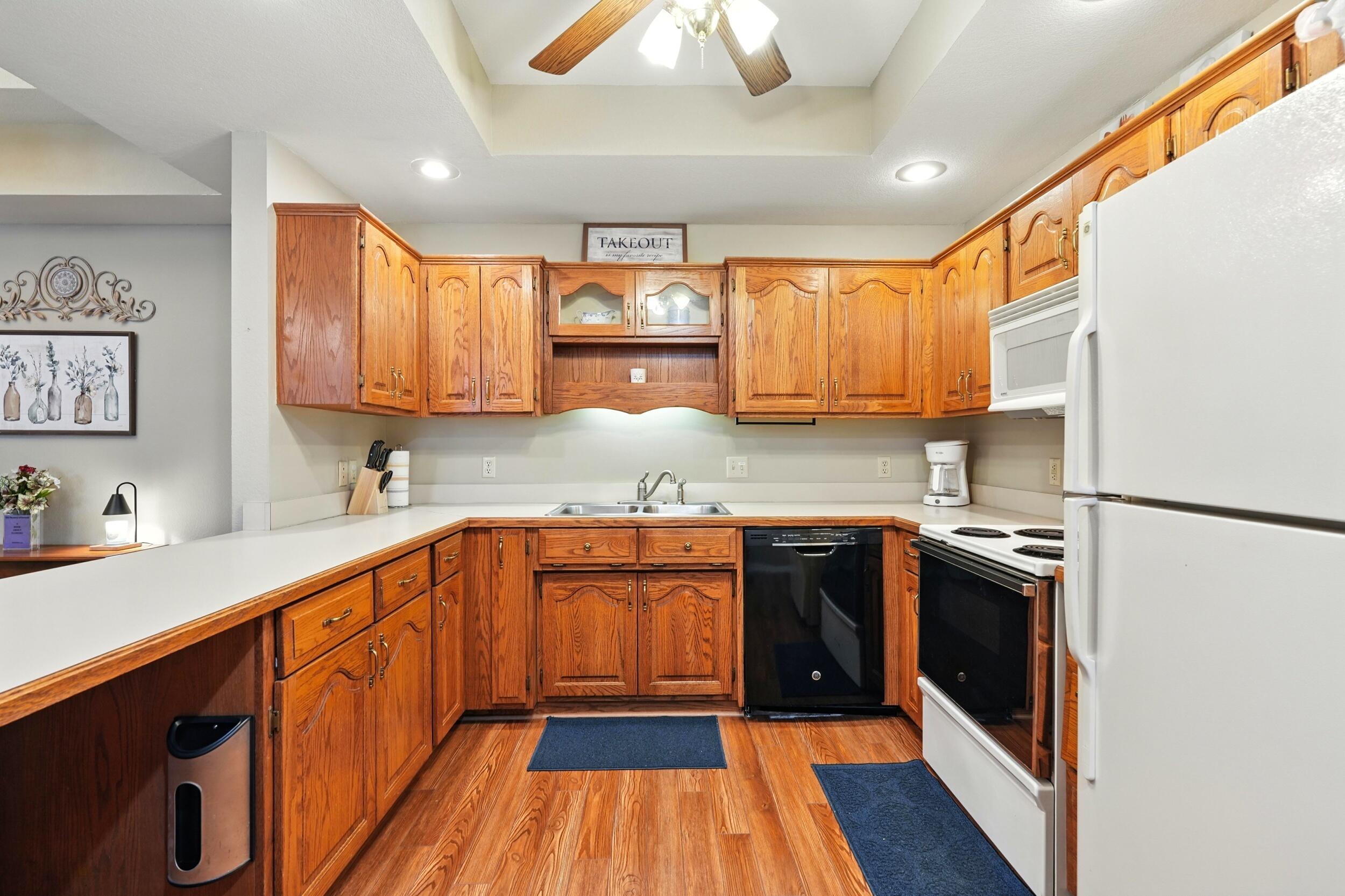 7815 Cozy Cove Road Property Photo 10