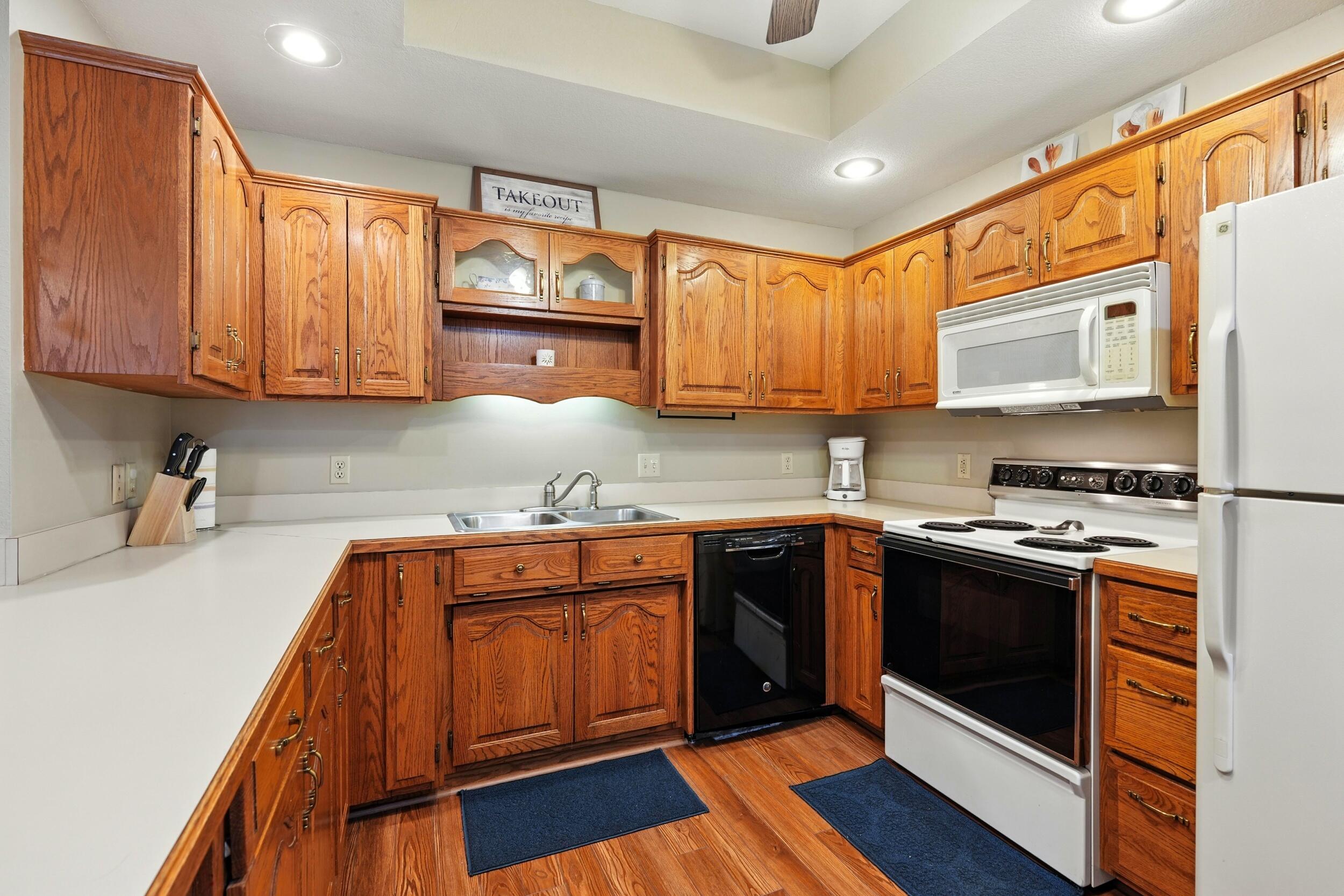 7815 Cozy Cove Road Property Photo 11