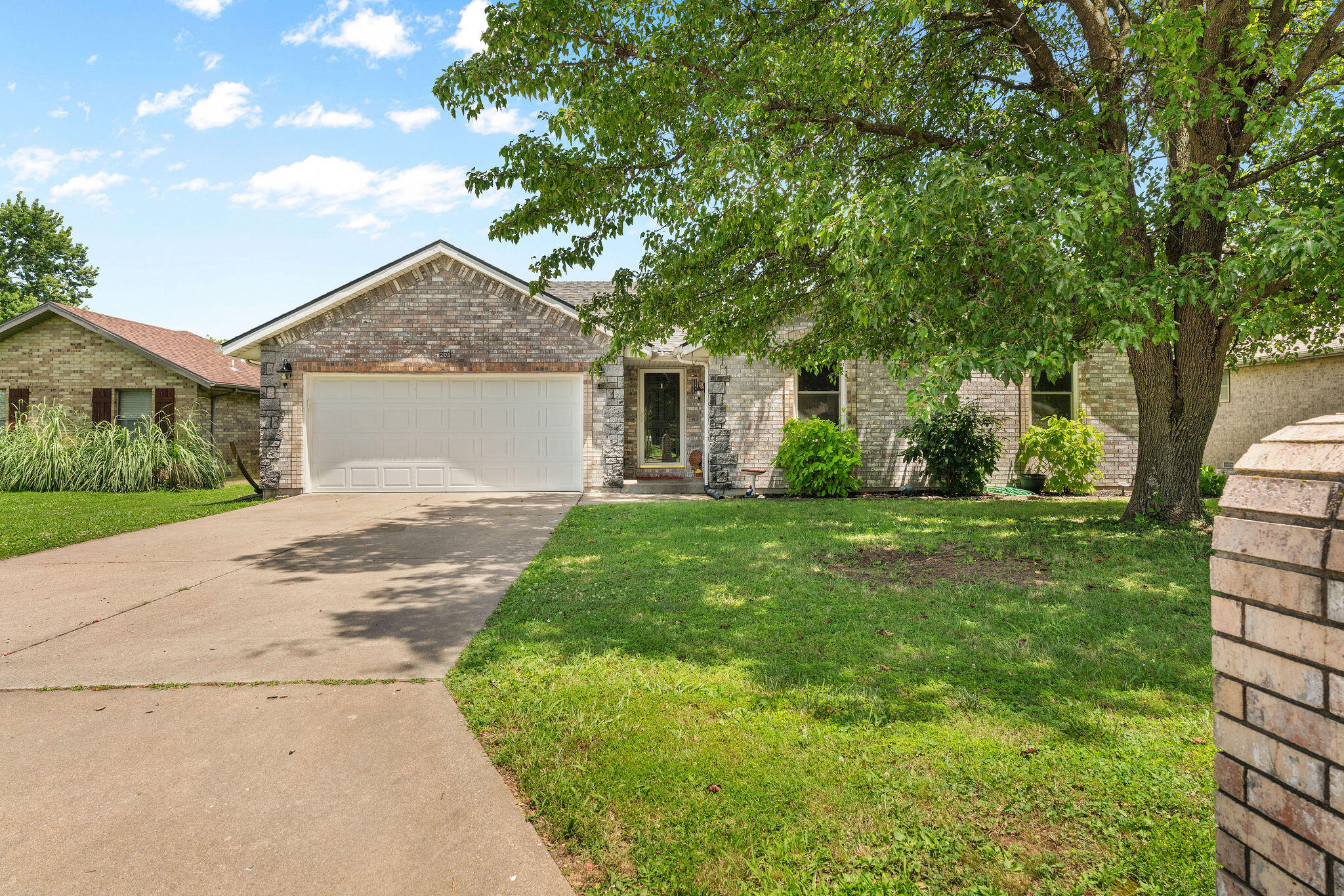 208 South Poplar Court Property Photo 1