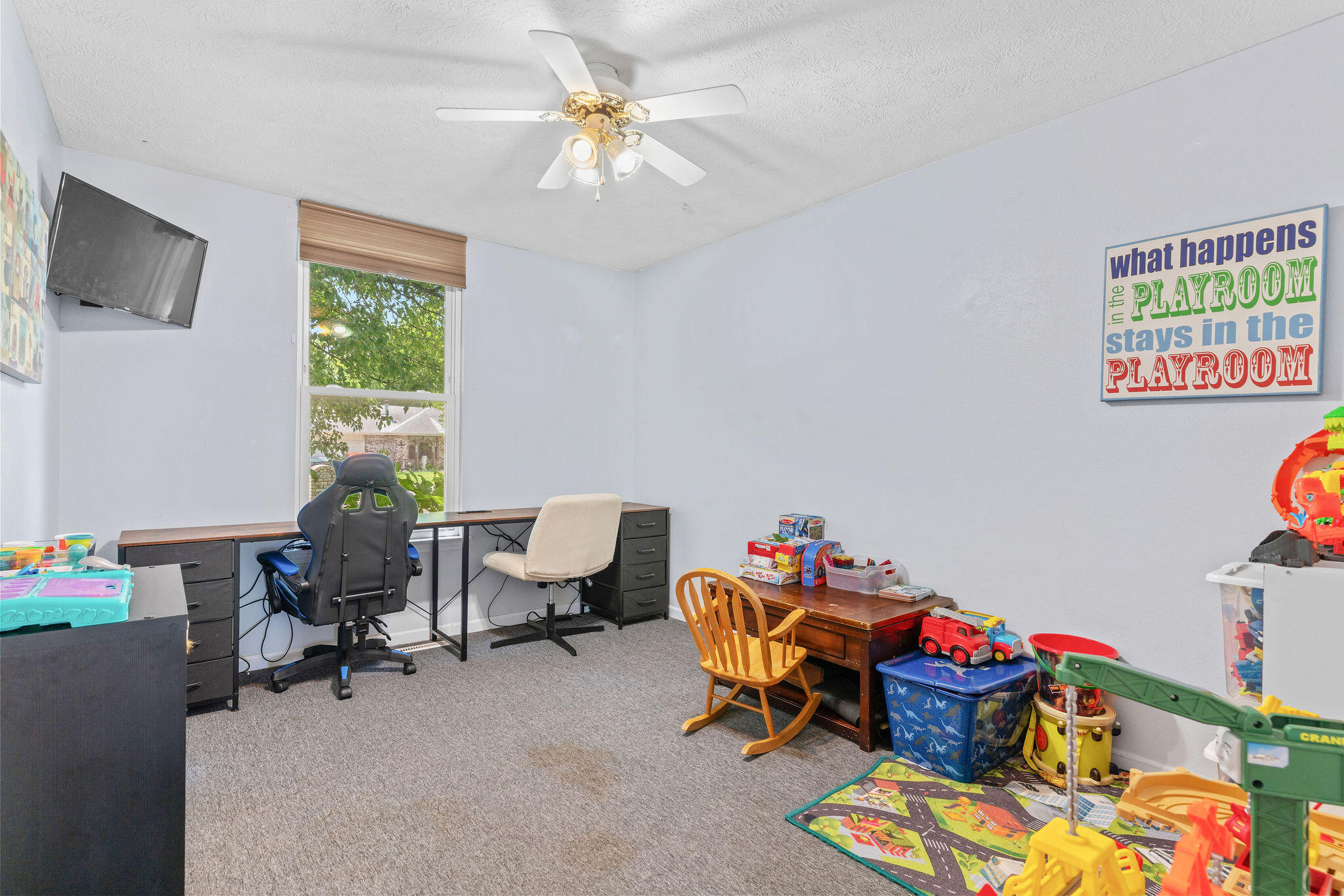 208 South Poplar Court Property Photo 6