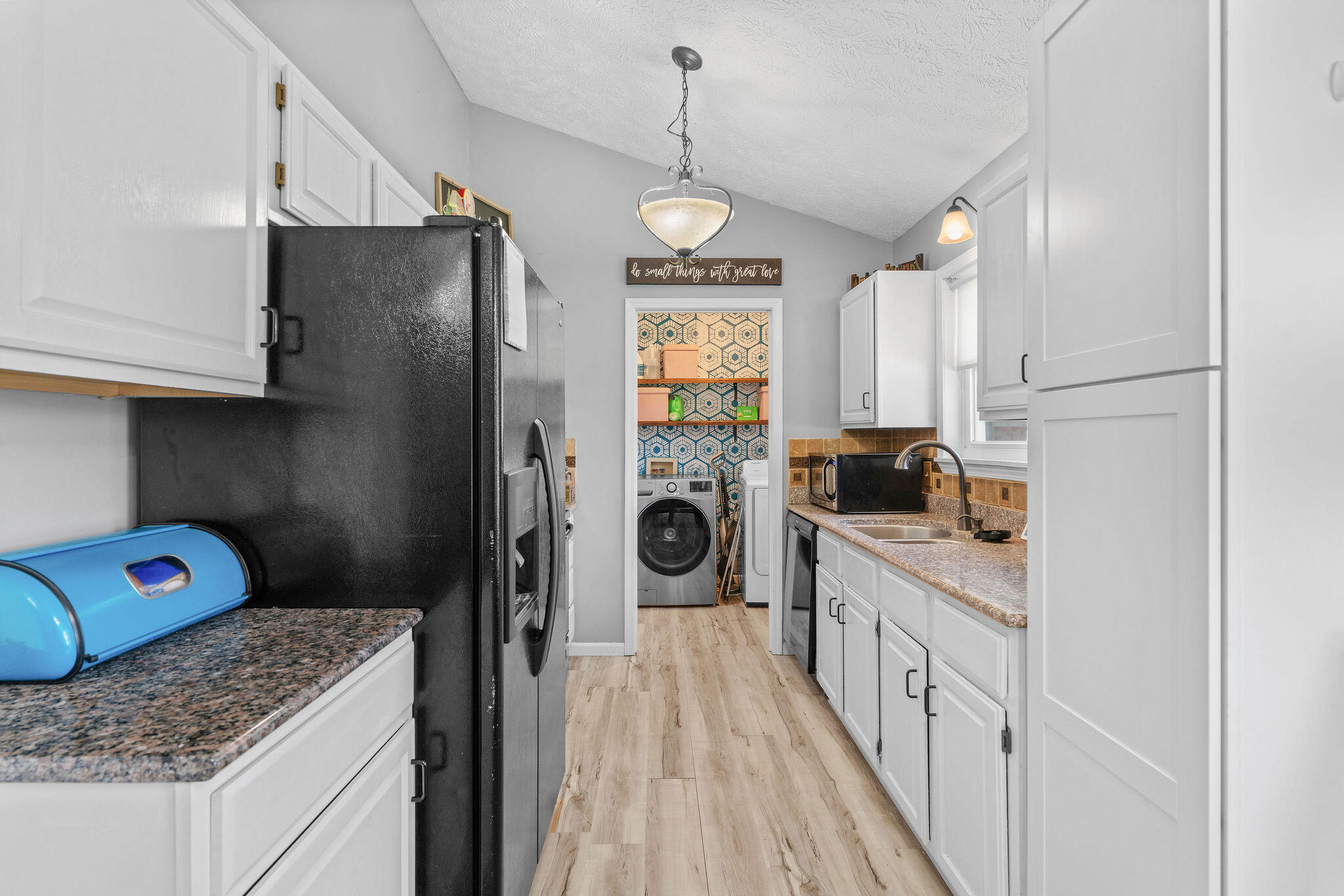 208 South Poplar Court Property Photo 14