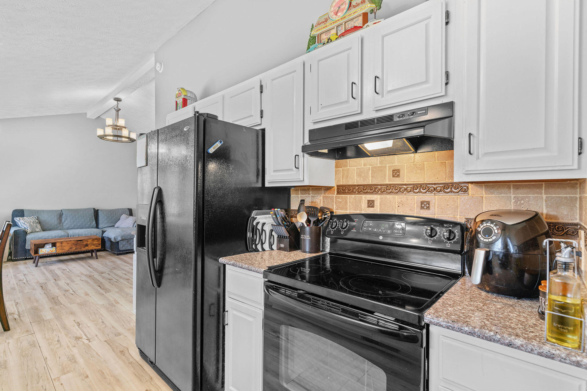 208 South Poplar Court Property Photo 17