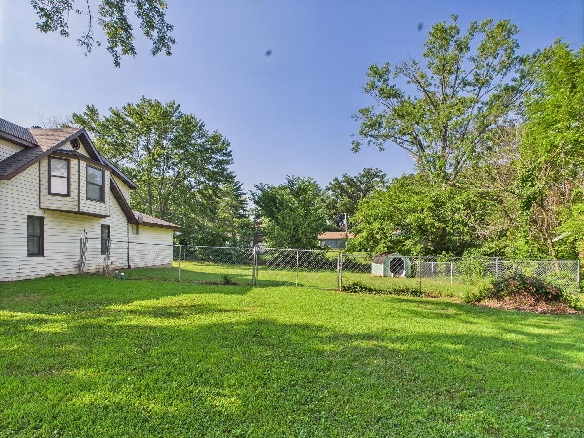 1230 West Chestnut Street Street Property Photo 5