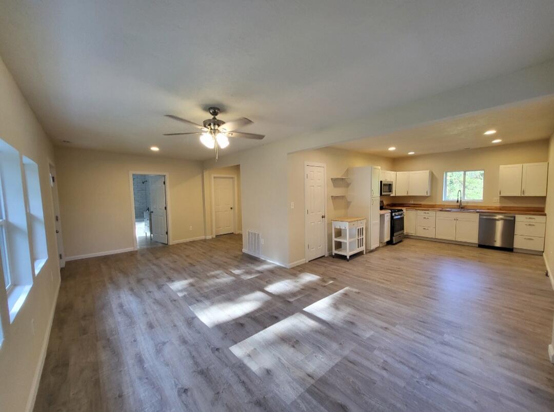 16798 Cathcart Dr Drive Property Photo 6
