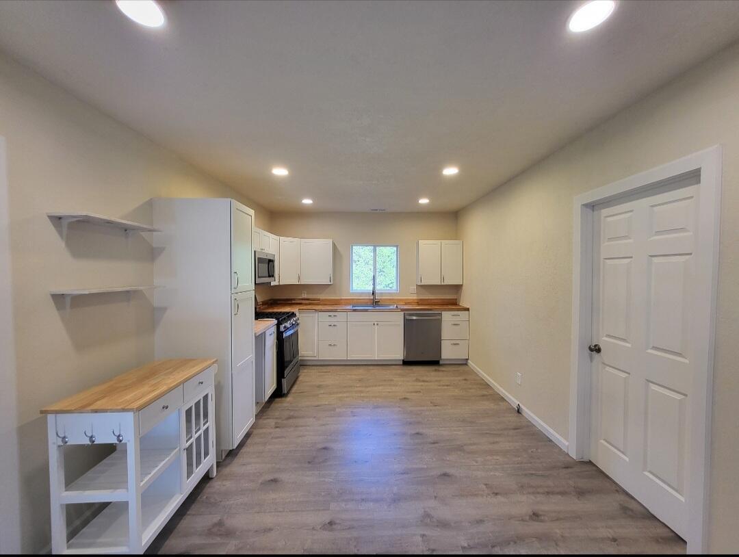 16798 Cathcart Dr Drive Property Photo 8