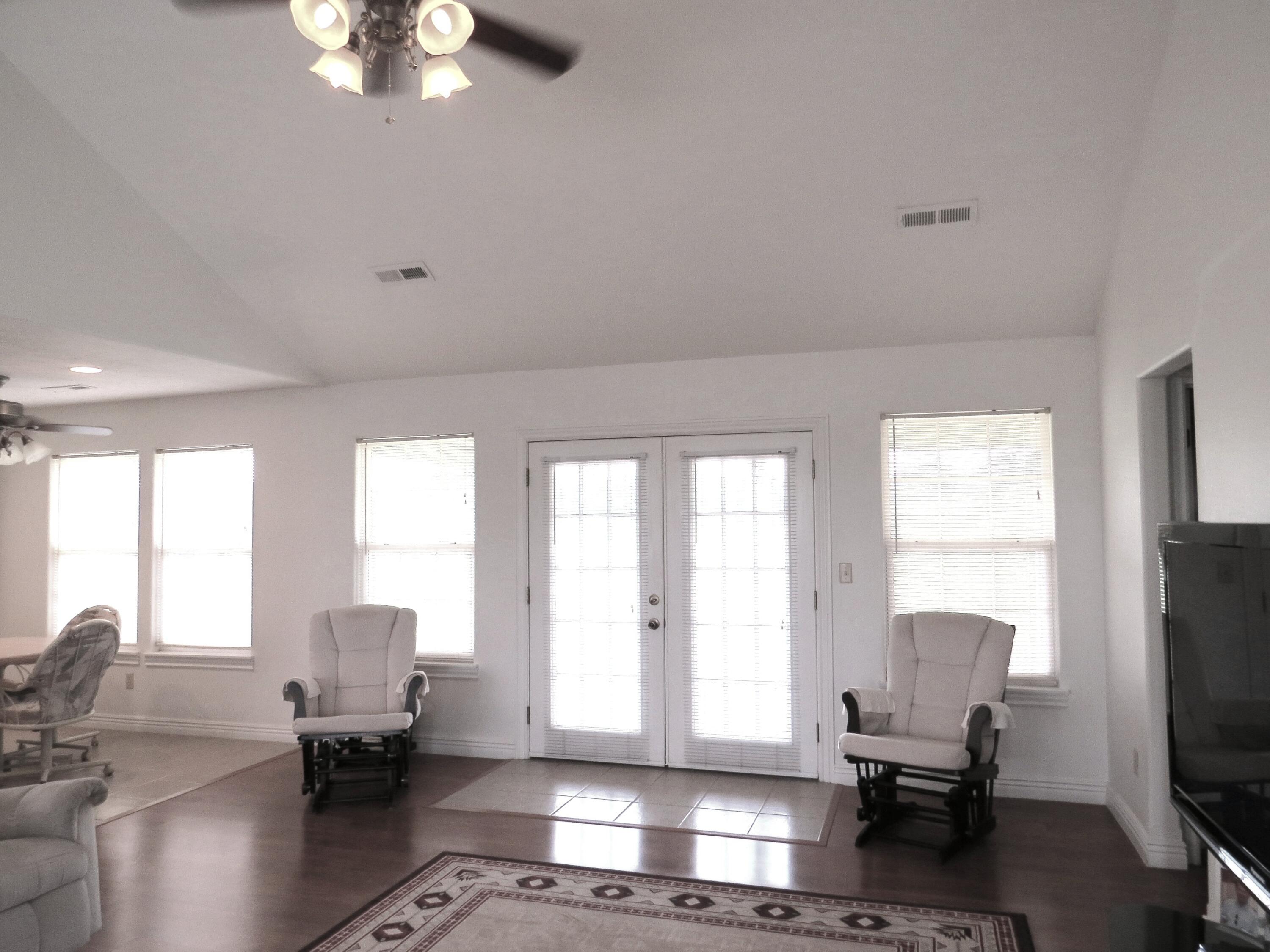 8861 Farm Road 2212 Property Photo 15