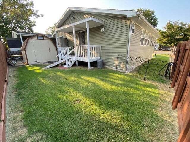 203 Forest Park Lane Property Photo 23