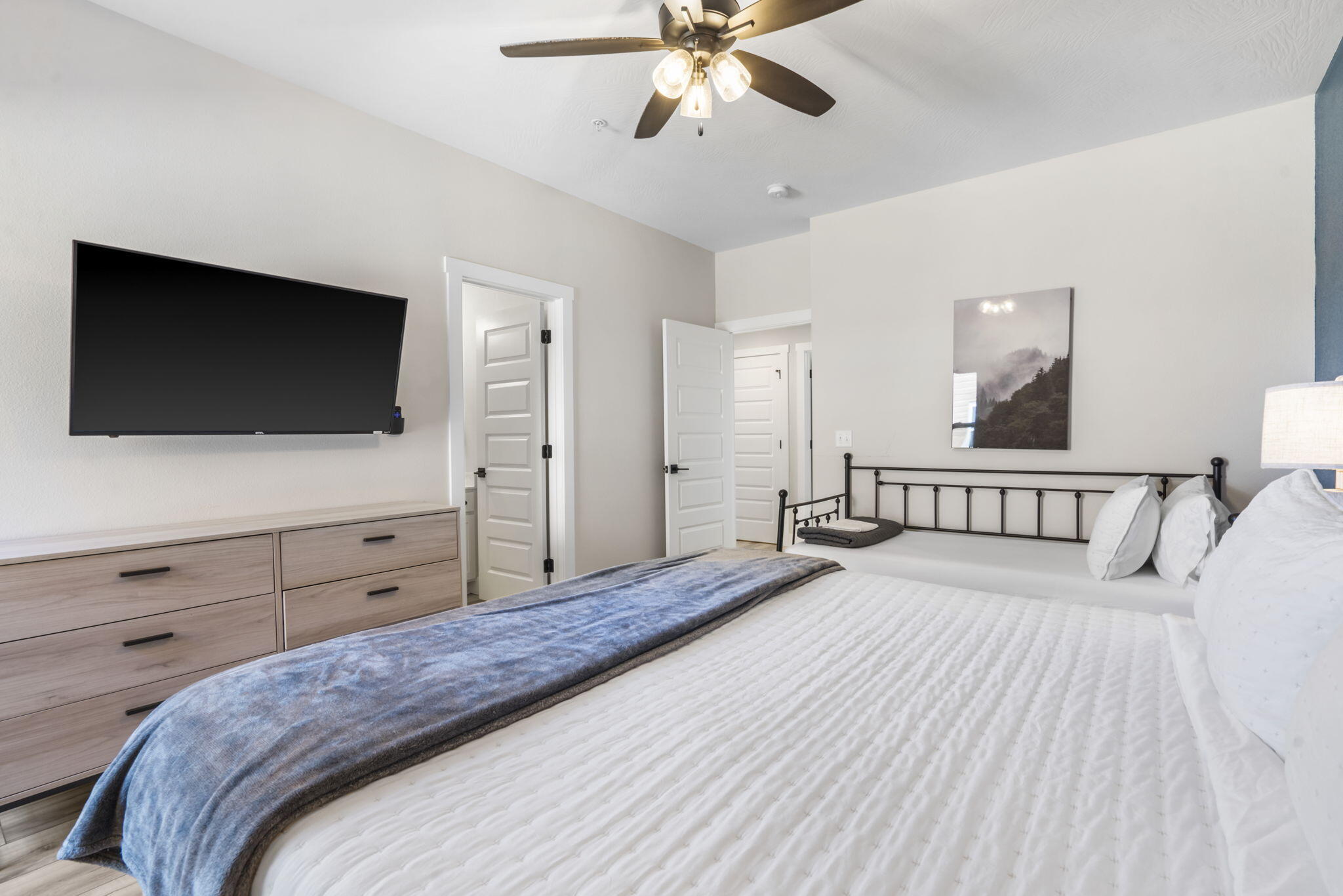 121 Frontier Way Property Photo 46