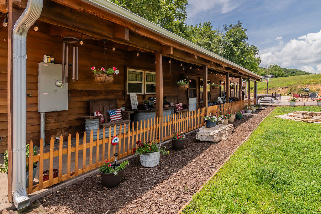32103 State Highway 413 Property Photo 2