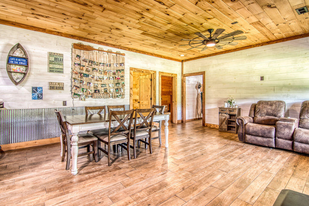 32103 State Highway 413 Property Photo 8