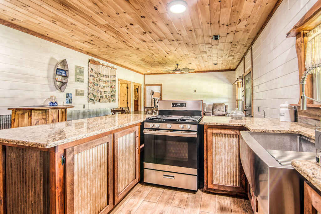 32103 State Highway 413 Property Photo 10