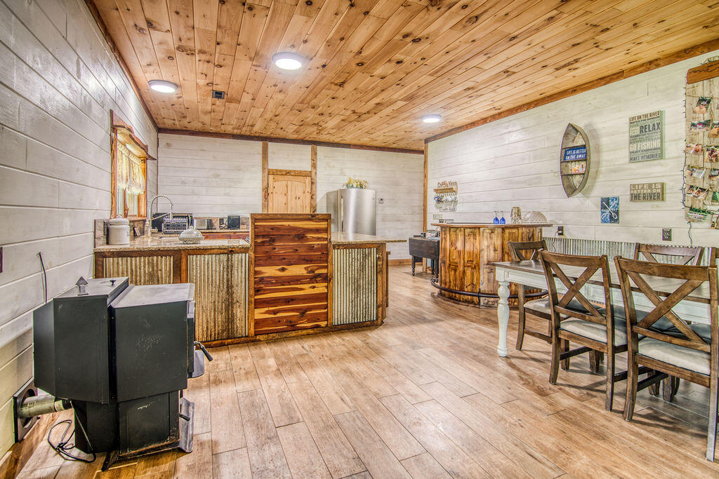 32103 State Highway 413 Property Photo 15