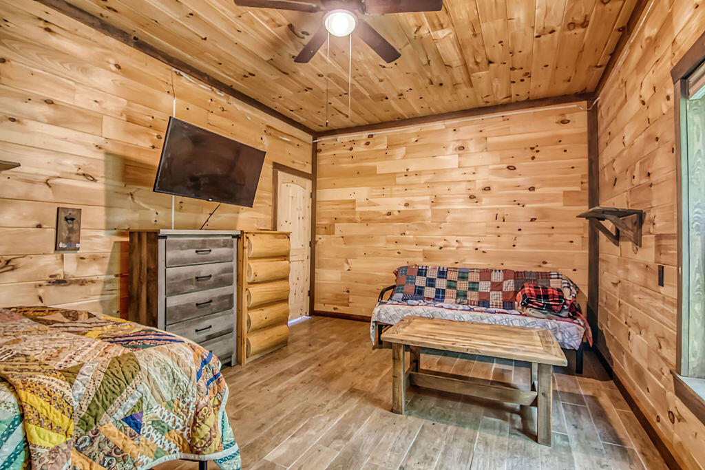32103 State Highway 413 Property Photo 27